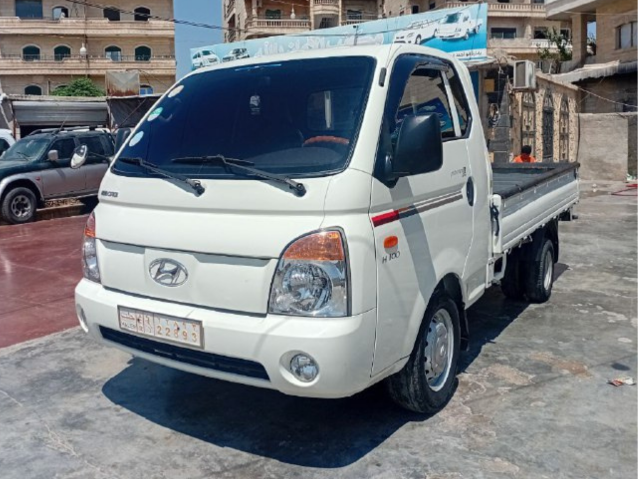kilometrage car sale porter 2 crdi cargo truck used 2011 aleppo dz card image