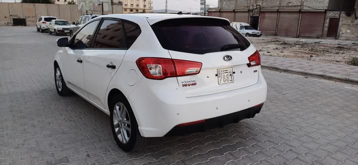 kilometrage car sale cerato standard hatchback used 2012 aleppo rl image