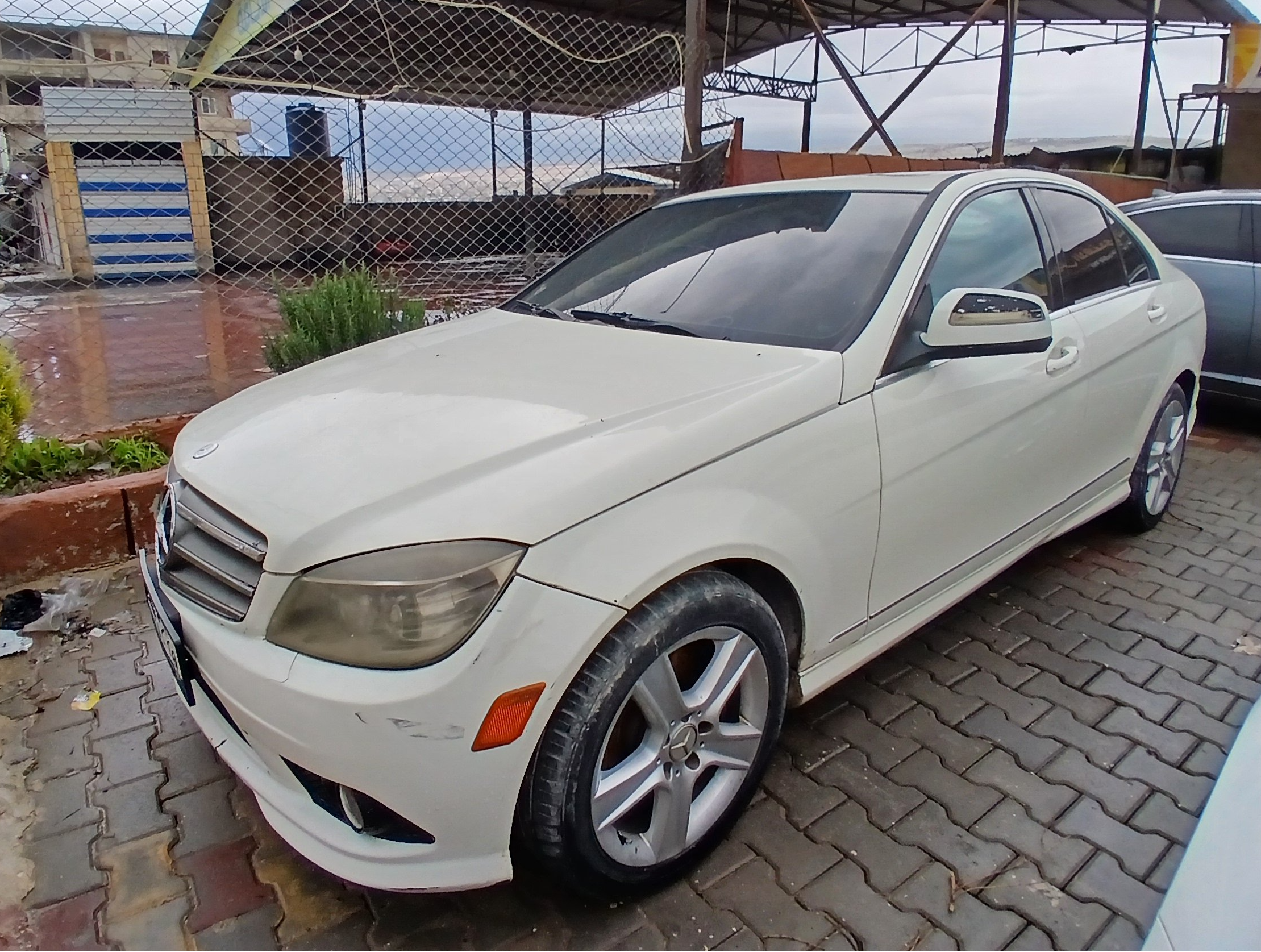 kilometrage car sale mercedes c class c 300 sedan used 2010 aleppo ez image