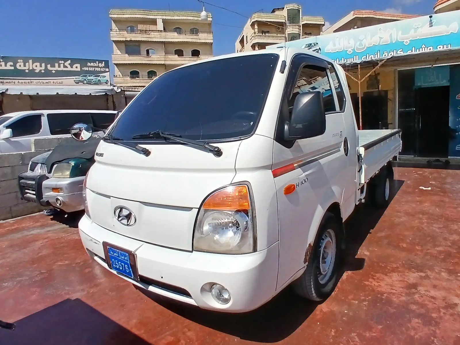 kilometrage car sale hyundai porter 2 crdi used 2013 rn image