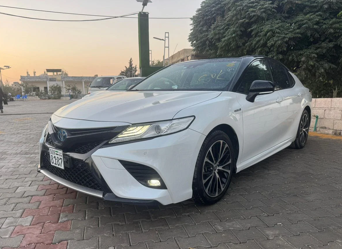 kilometrage car sale toyota corolla hybrid sedan used 2020 aleppo hj card image