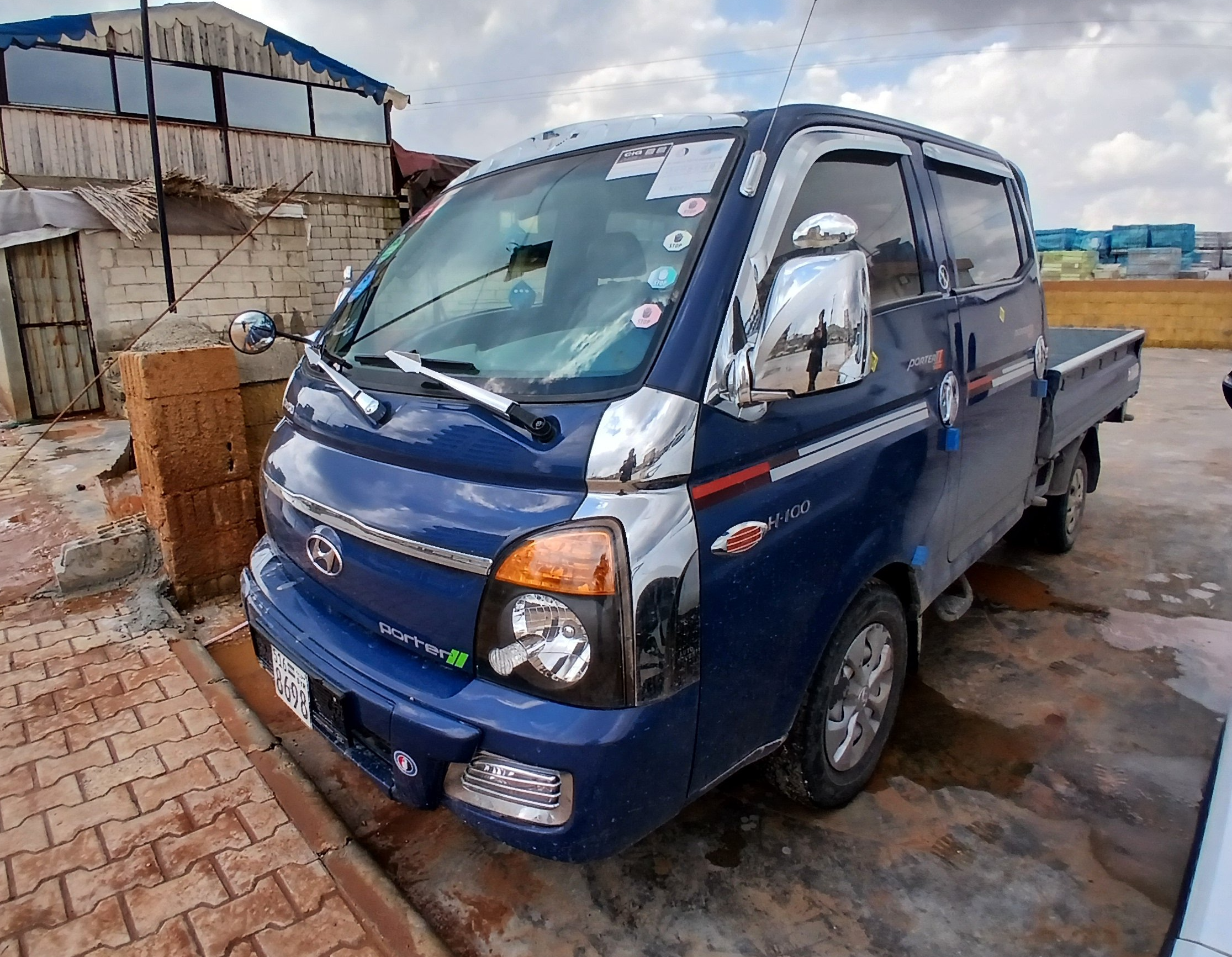 kilometrage car sale hyundai porter ii 2 crdi cargo truck used 2014 aleppo yh image