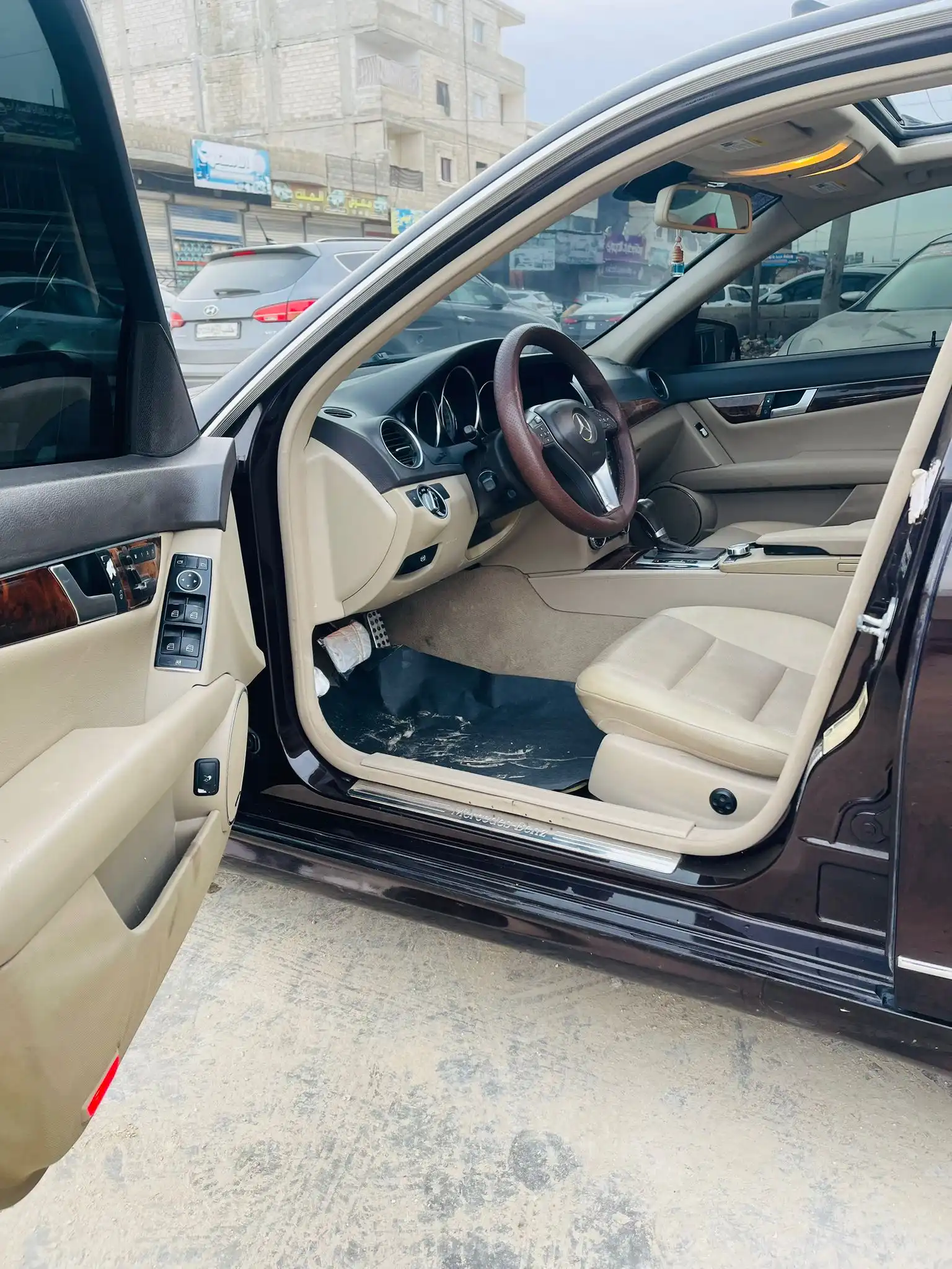 kilometrage car sale mercedes c class c63 amg sedan used 2013 aleppo vn image