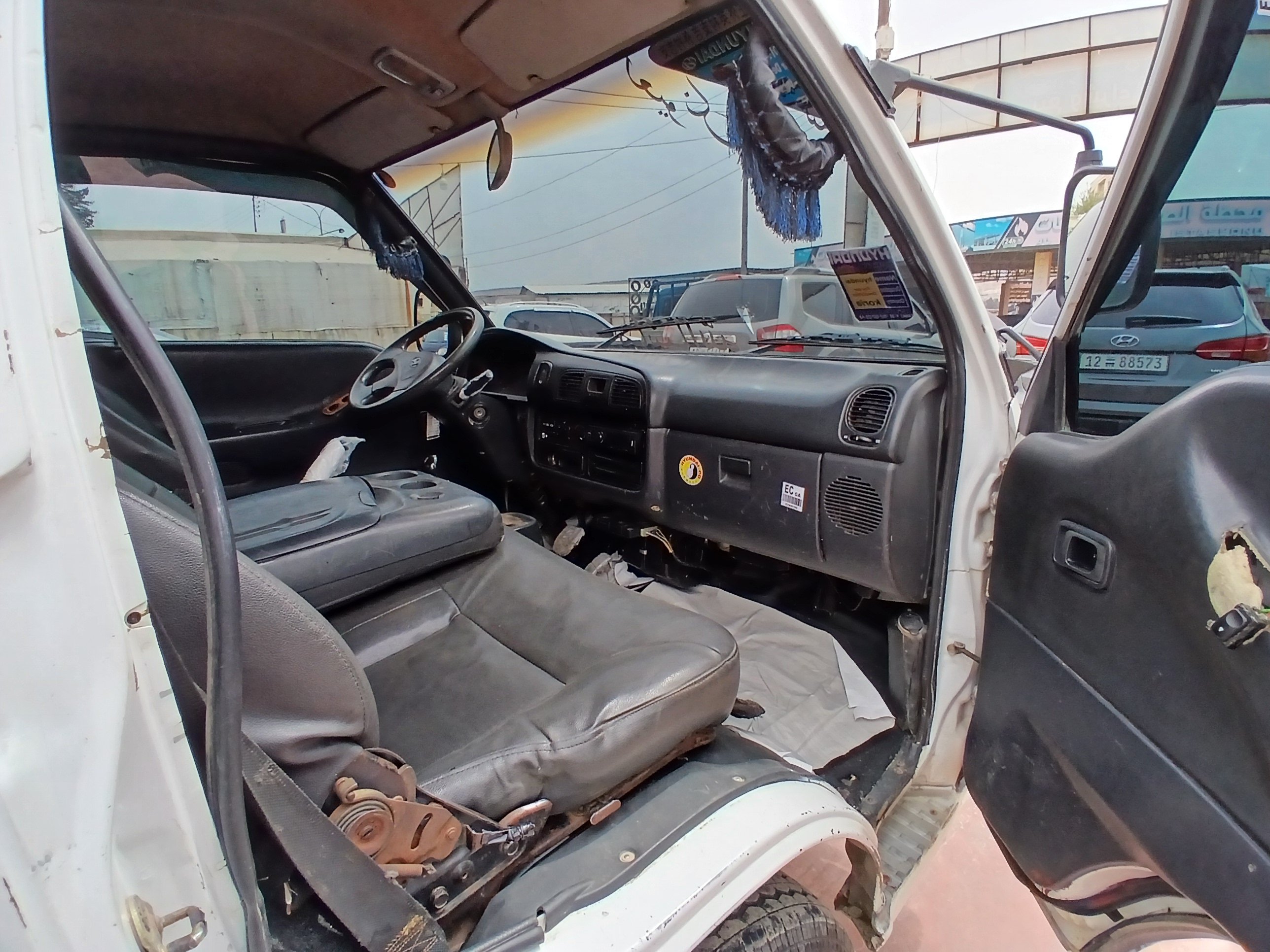 kilometrage car sale hyundai porter ii 2 crdi cargo truck used 1997 aleppo ly image