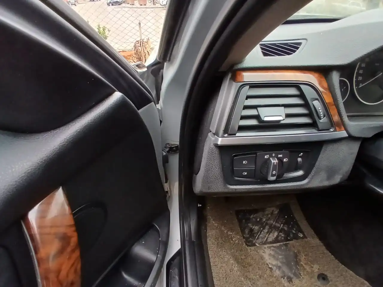 kilometrage car sale bmw 3 series 320 sedan used 2012 aleppo gj image