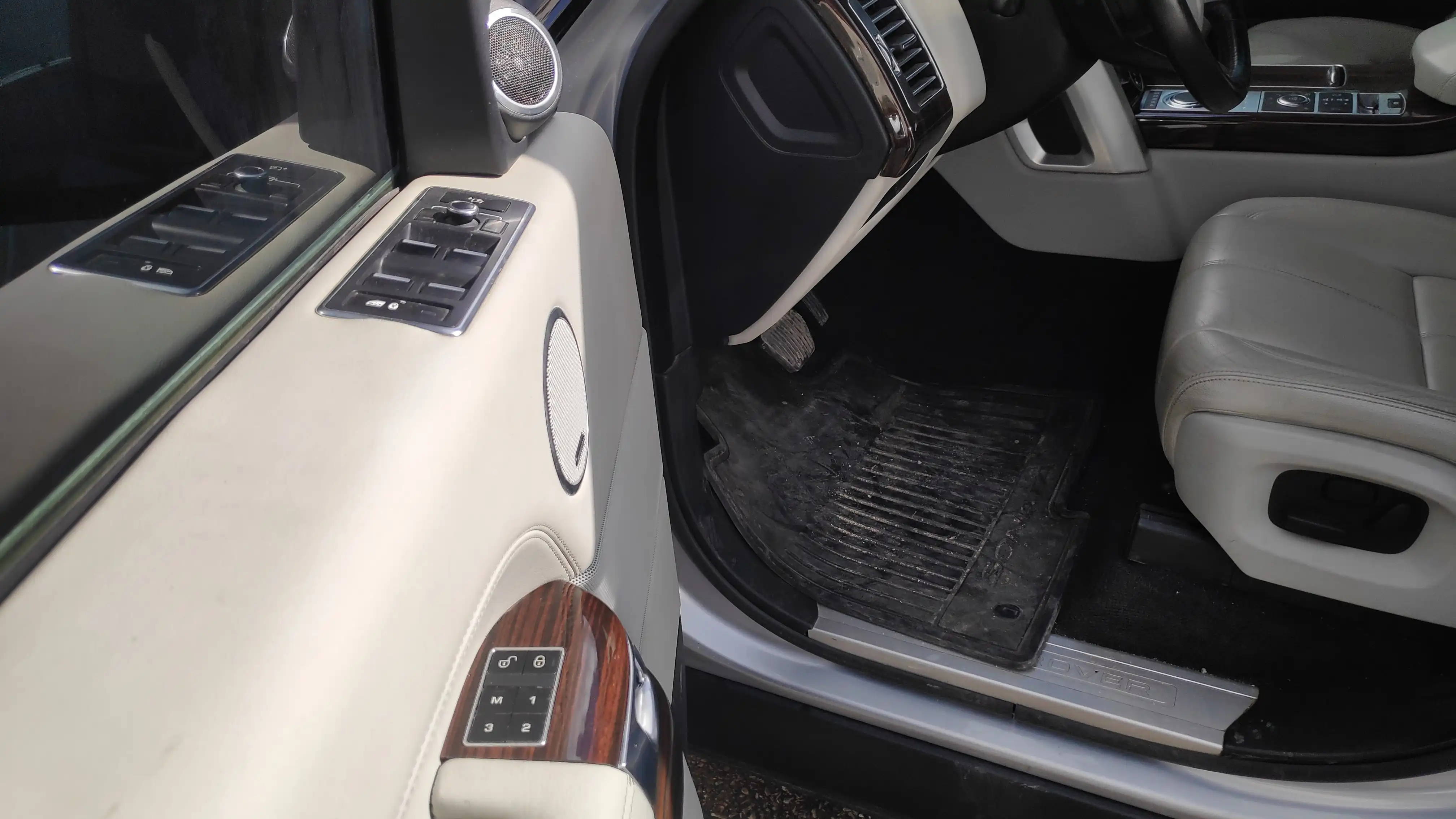 kilometrage car sale land rover range rover vogue se suv modified 2014 aleppo yq image