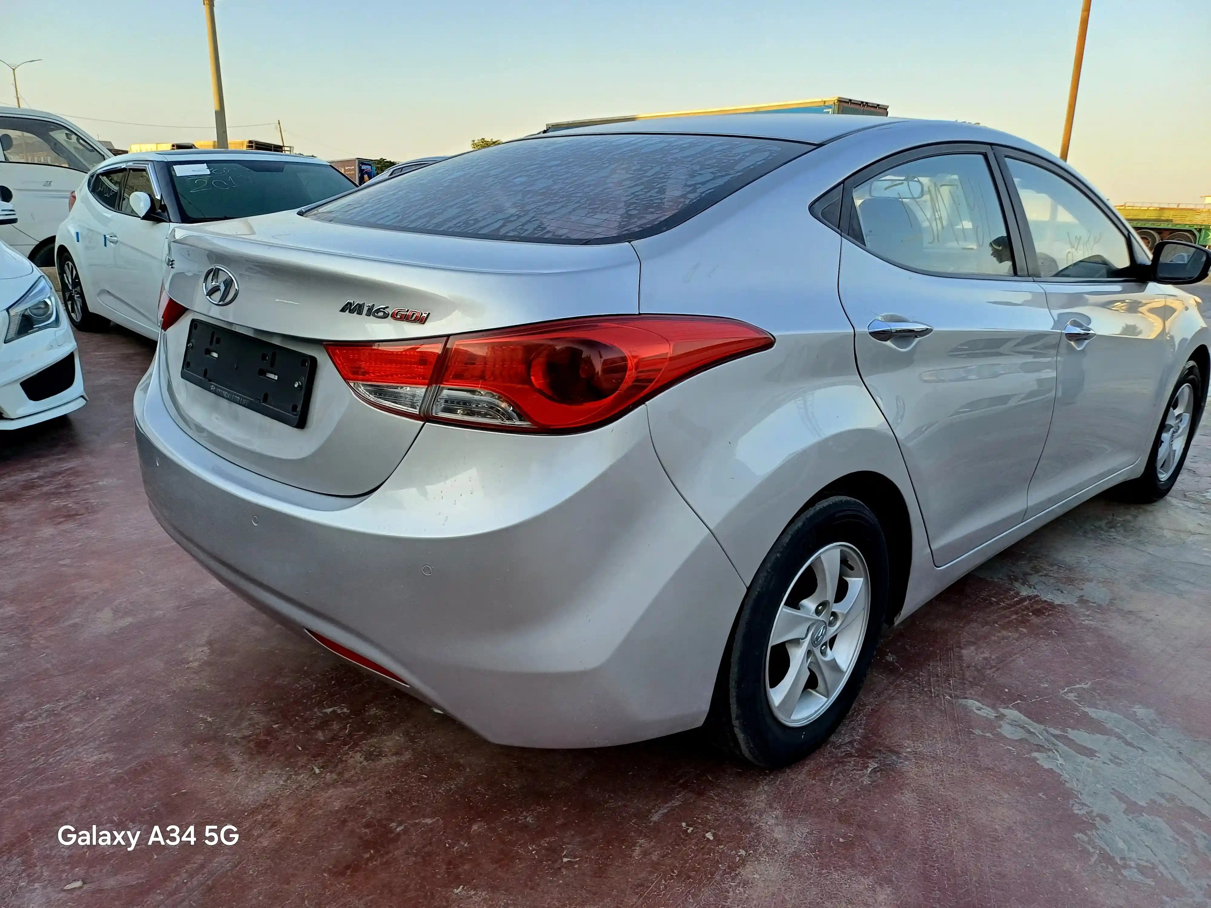 kilometrage car sale hyundai avante m16 gdi sedan used 2011 aleppo zv image