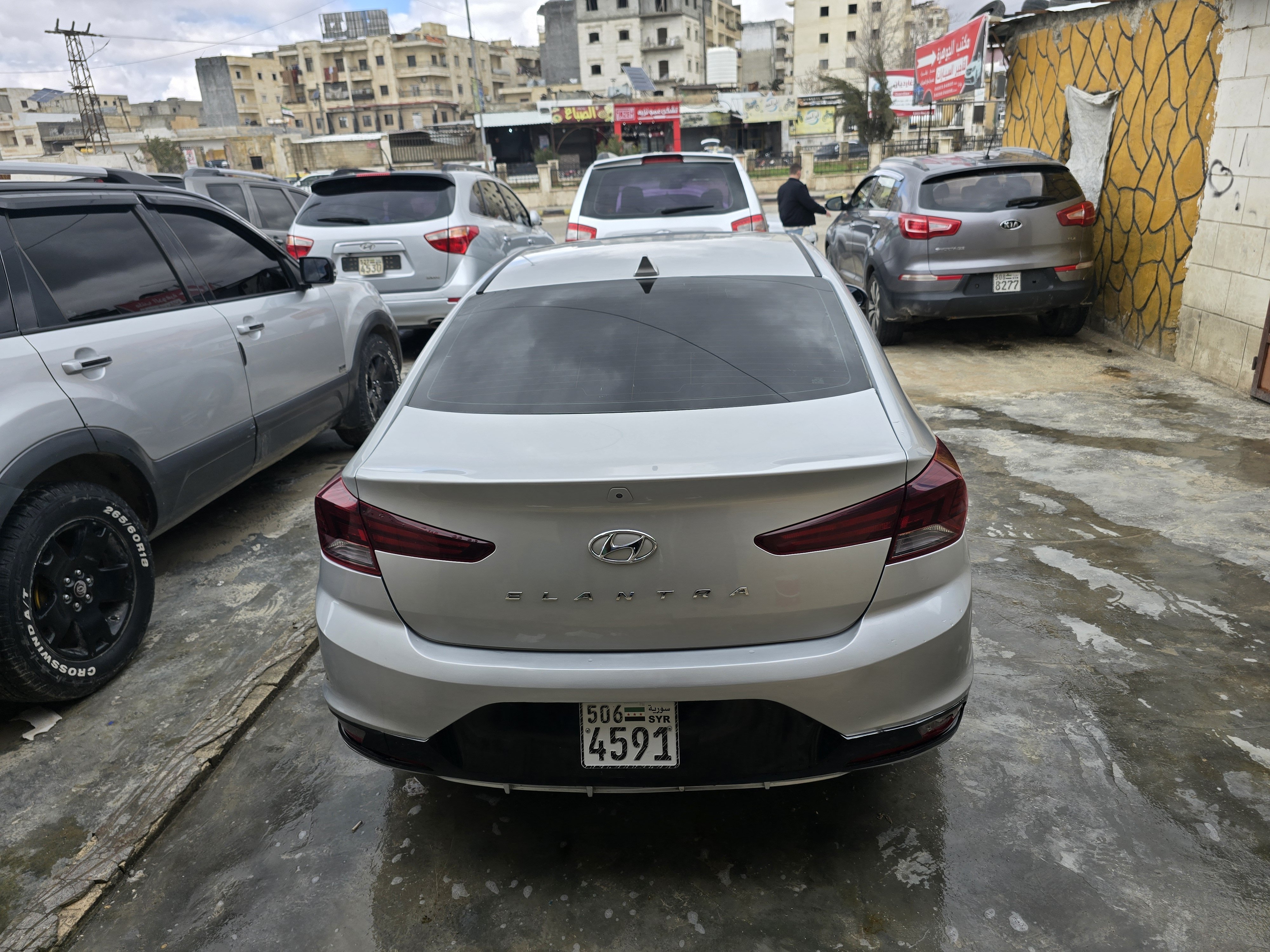 kilometrage car rent hyundai mighty inter cooler standard sport 2020 aleppo yv image