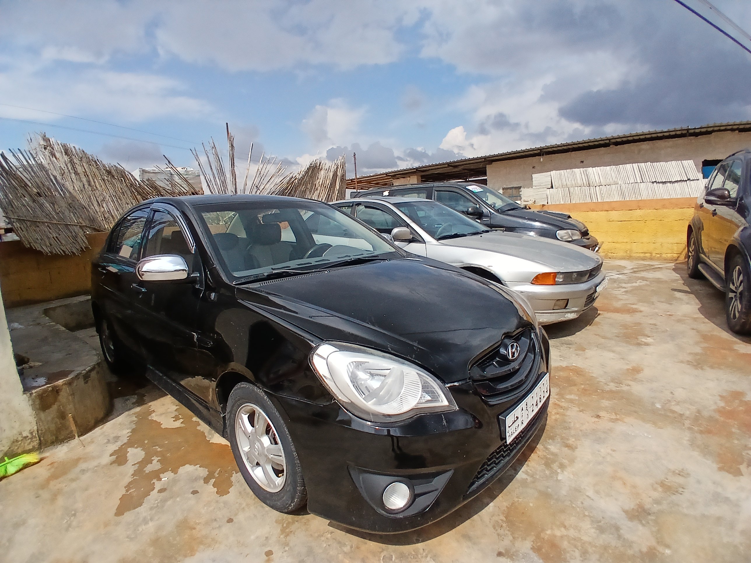 kilometrage car sale hyundai verna crdi sedan used 2010 aleppo rt image