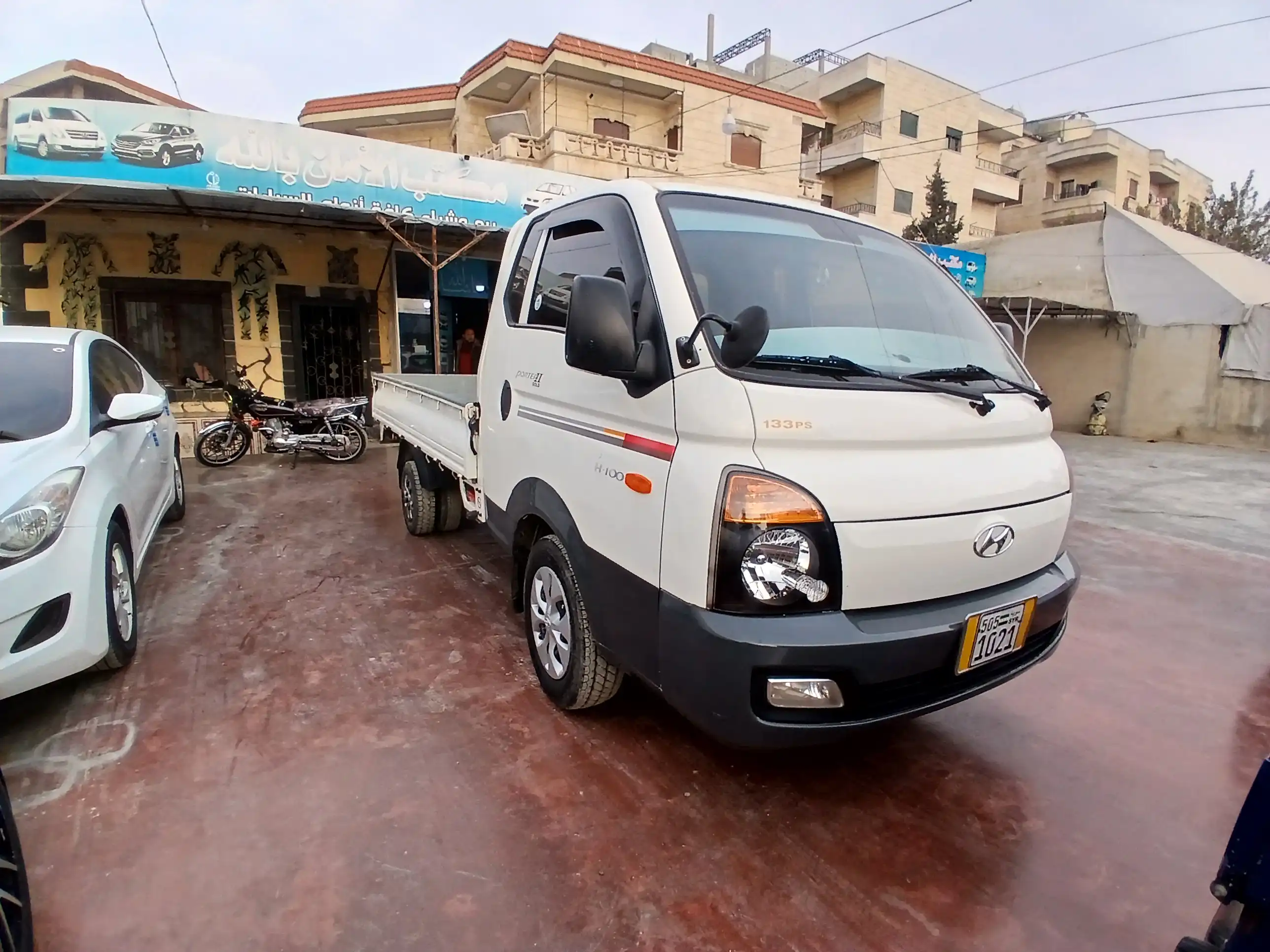 kilometrage car sale hyundai porter ii 2 crdi cargo truck used 2013 aleppo jt image