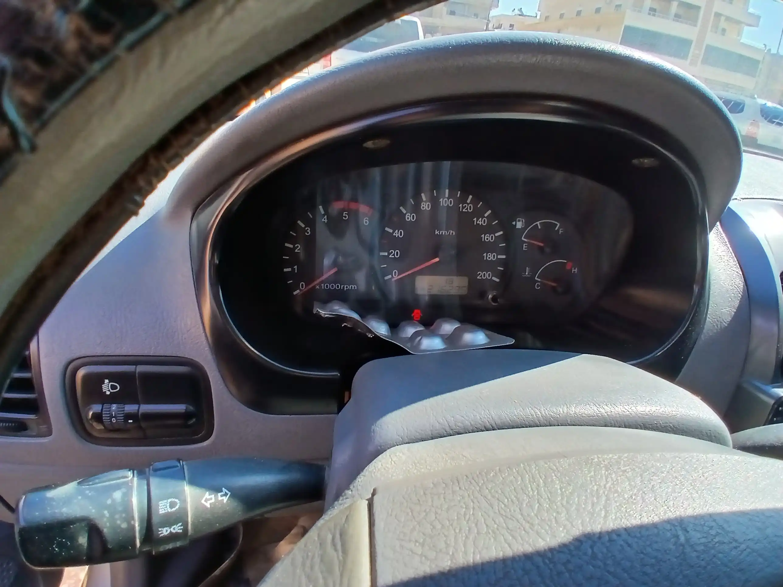 kilometrage car sale hyundai accent standard sedan used 2004 aleppo yz image