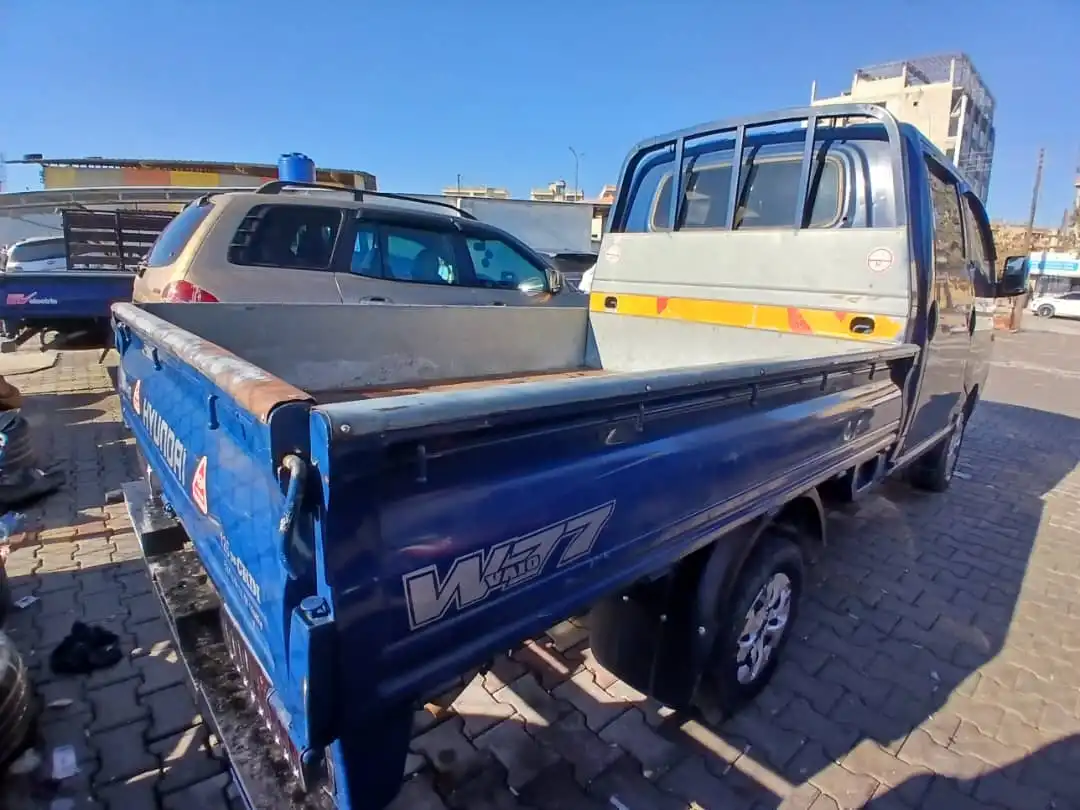 kilometrage car sale hyundai porter ii 2 crdi cargo truck used 2011 aleppo mz image