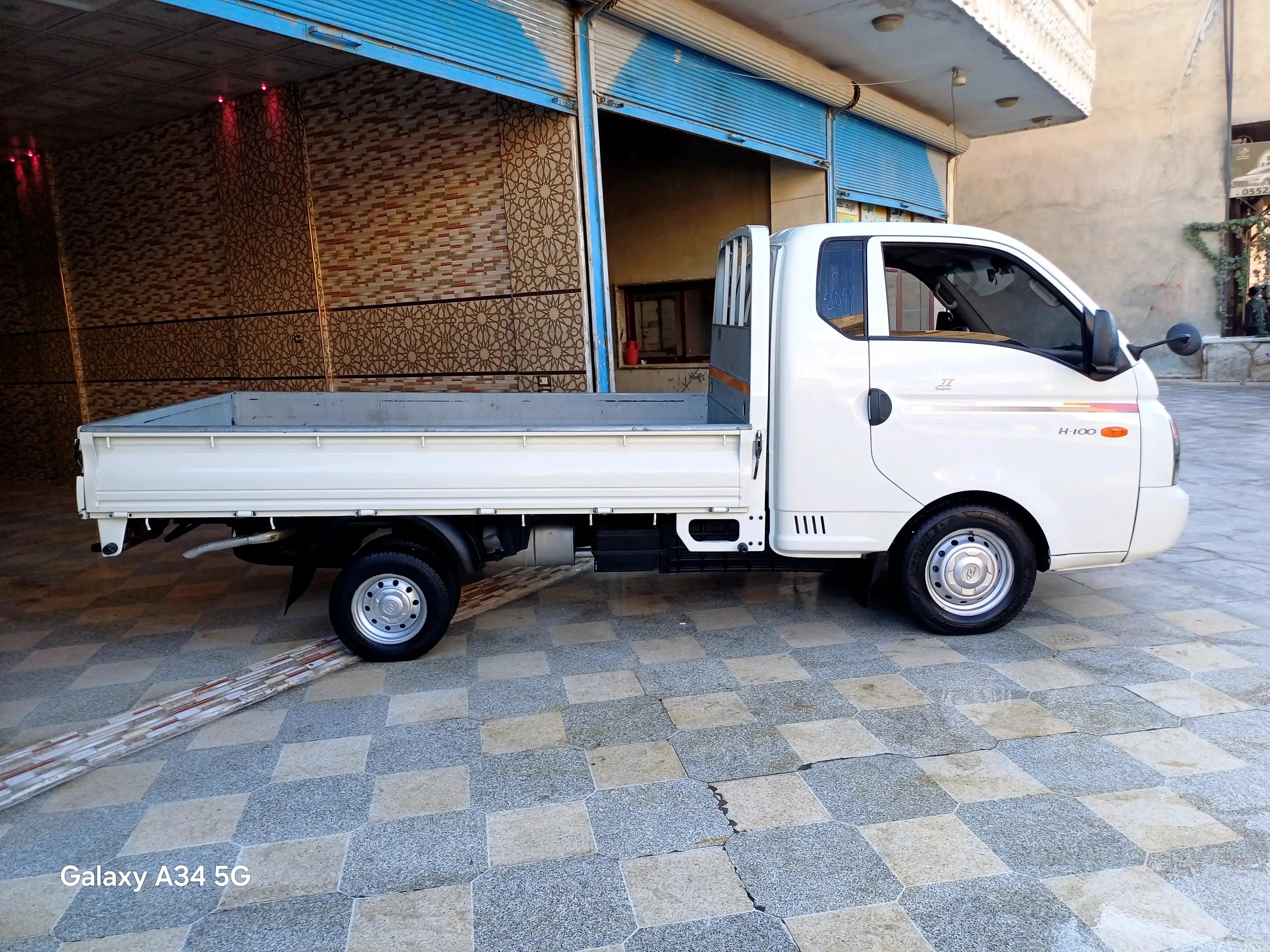 kilometrage car sale hyundai porter 2 crdi cargo truck used 2011 aleppo kq image