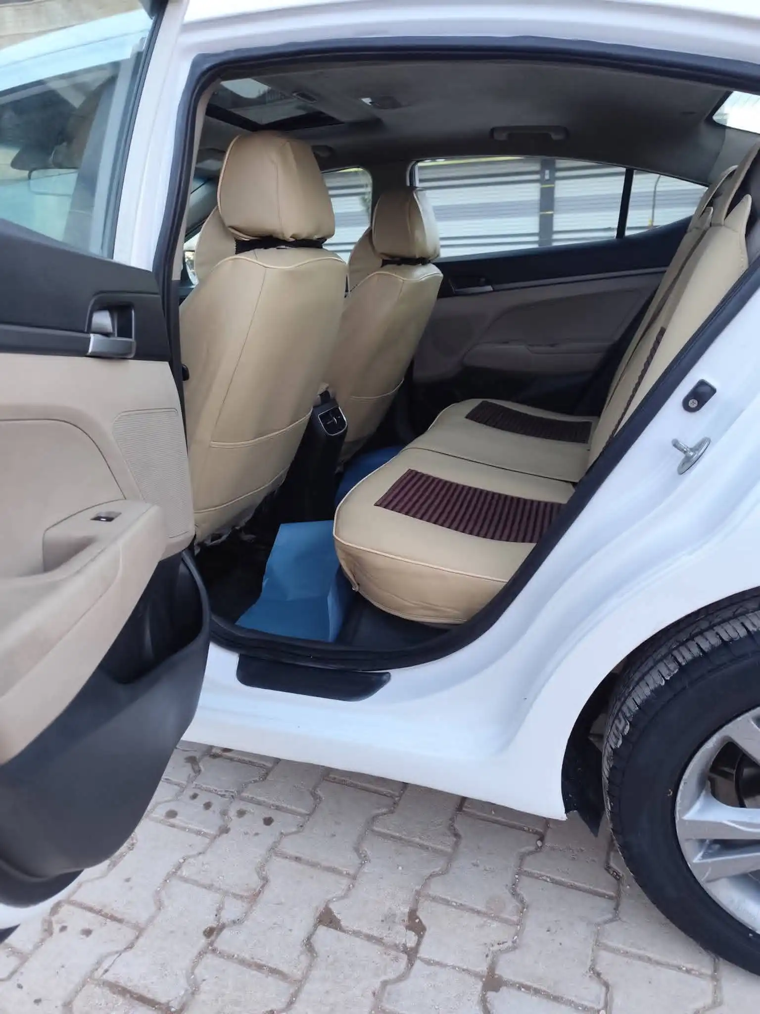 kilometrage car sale hyundai elantra standard sedan used 2017 aleppo wh image