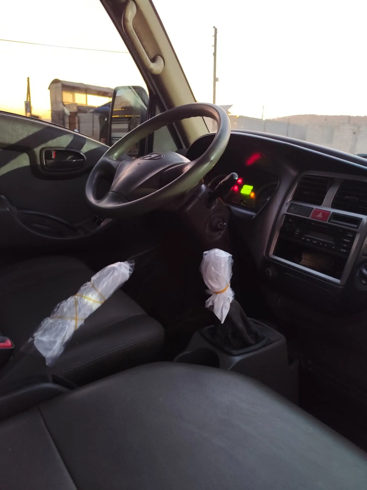kilometrage car sale hyundai cargo truck used 2009 aleppo ek image