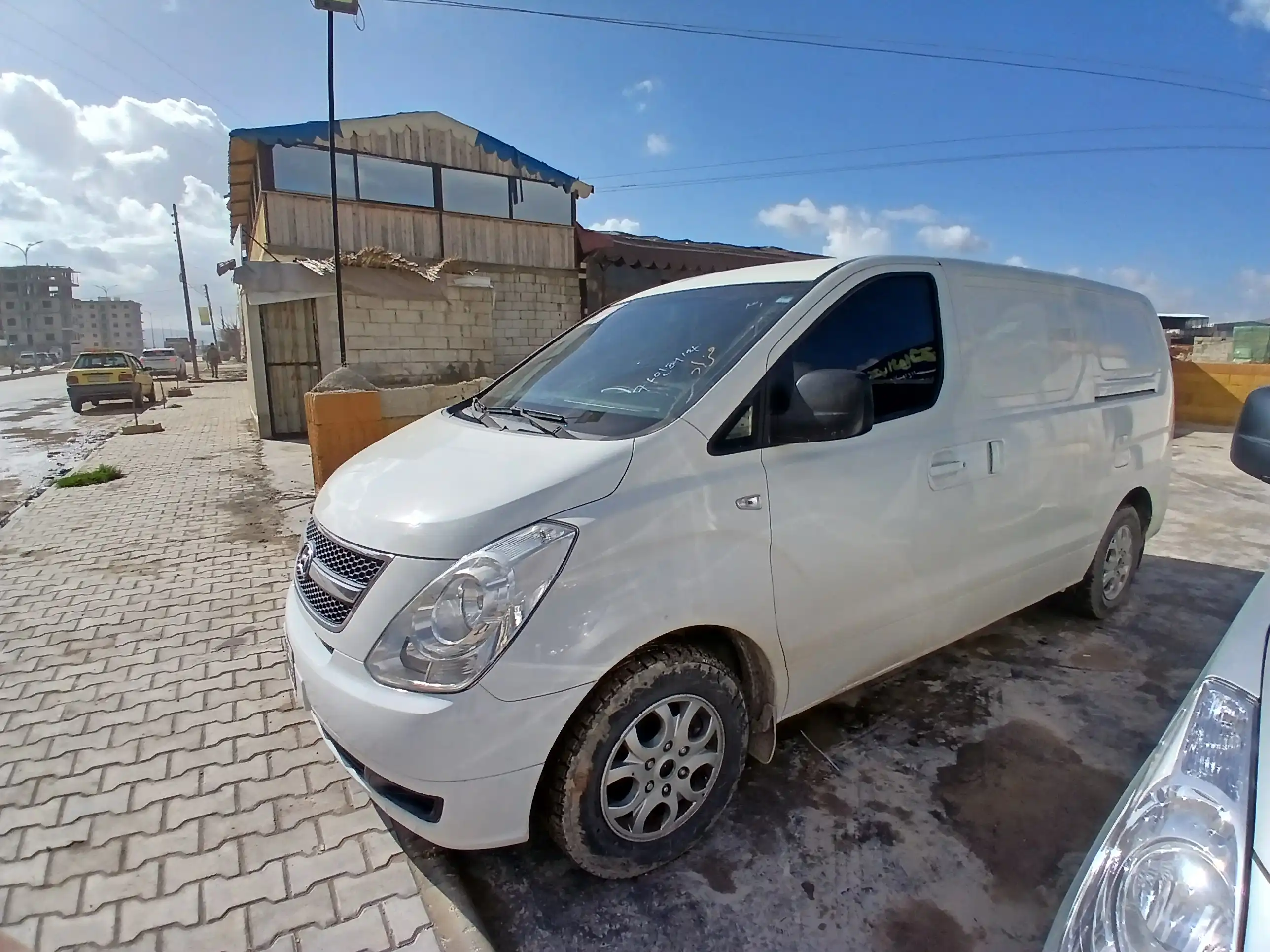 kilometrage car sale hyundai grand starex cvx van used 2011 aleppo gb image