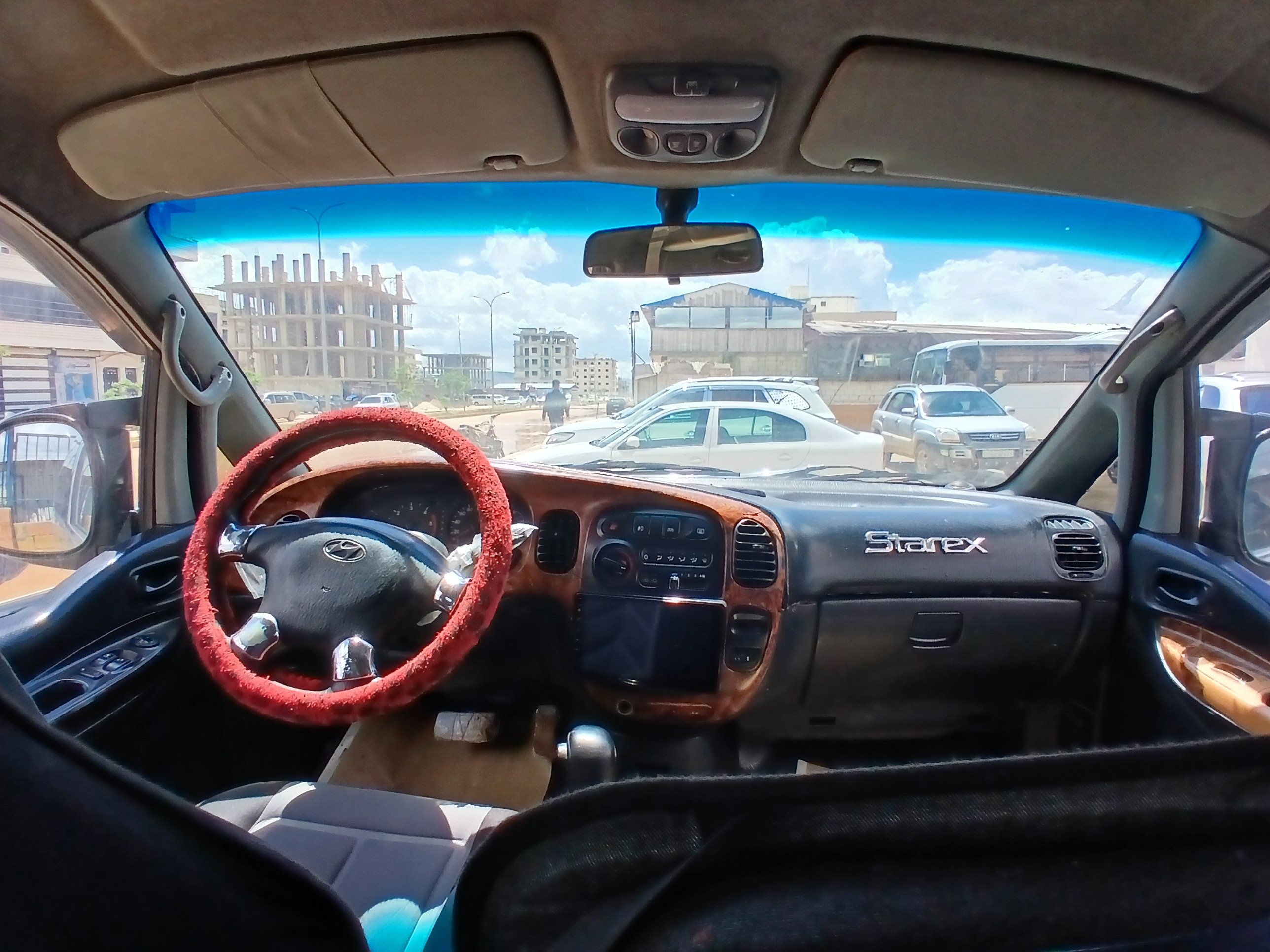 kilometrage car sale hyundai h 1 standard van used 2002 aleppo um image