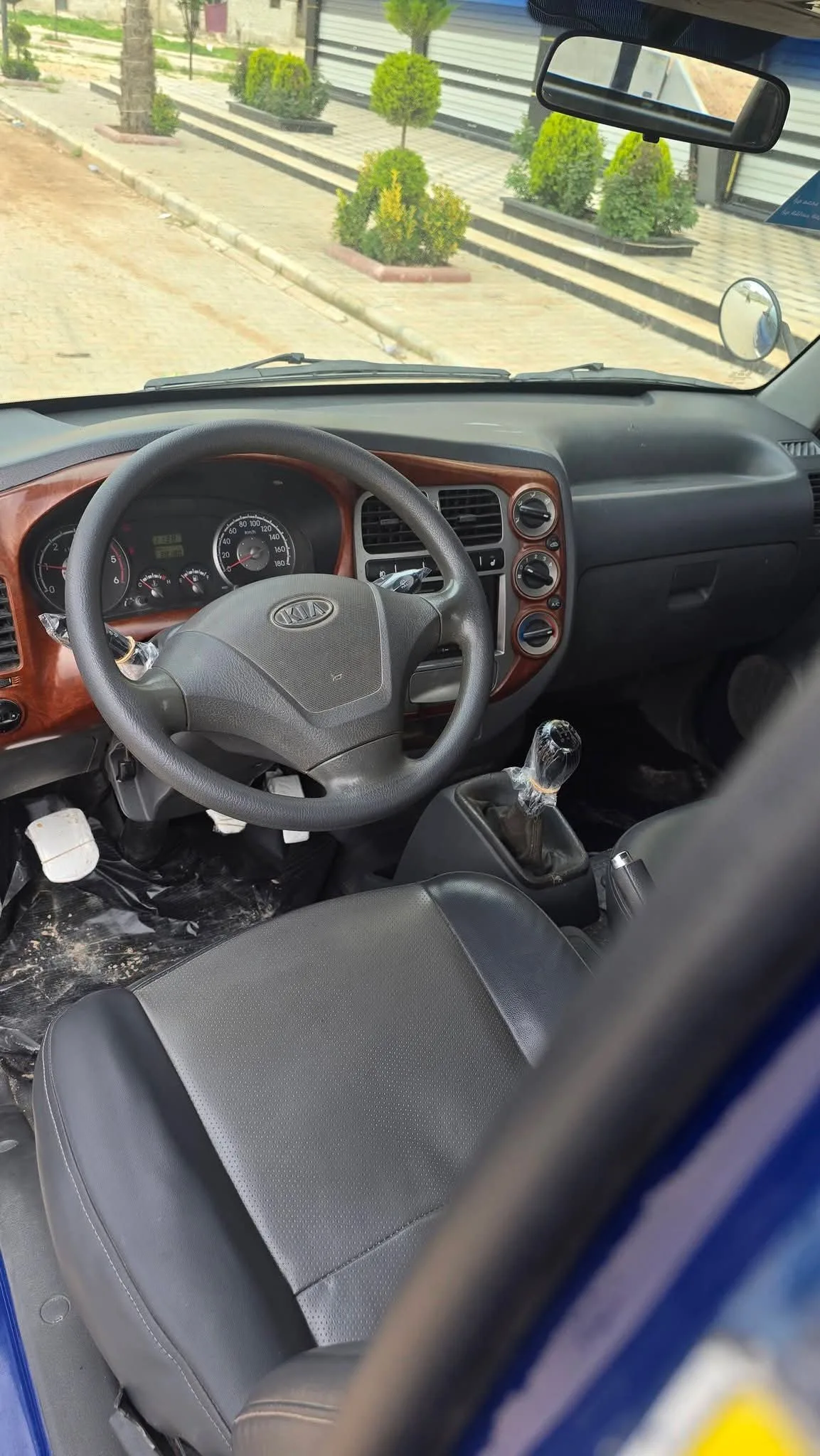 kilometrage car sale hyundai porter ii 2 crdi cargo truck used 2005 aleppo hr image