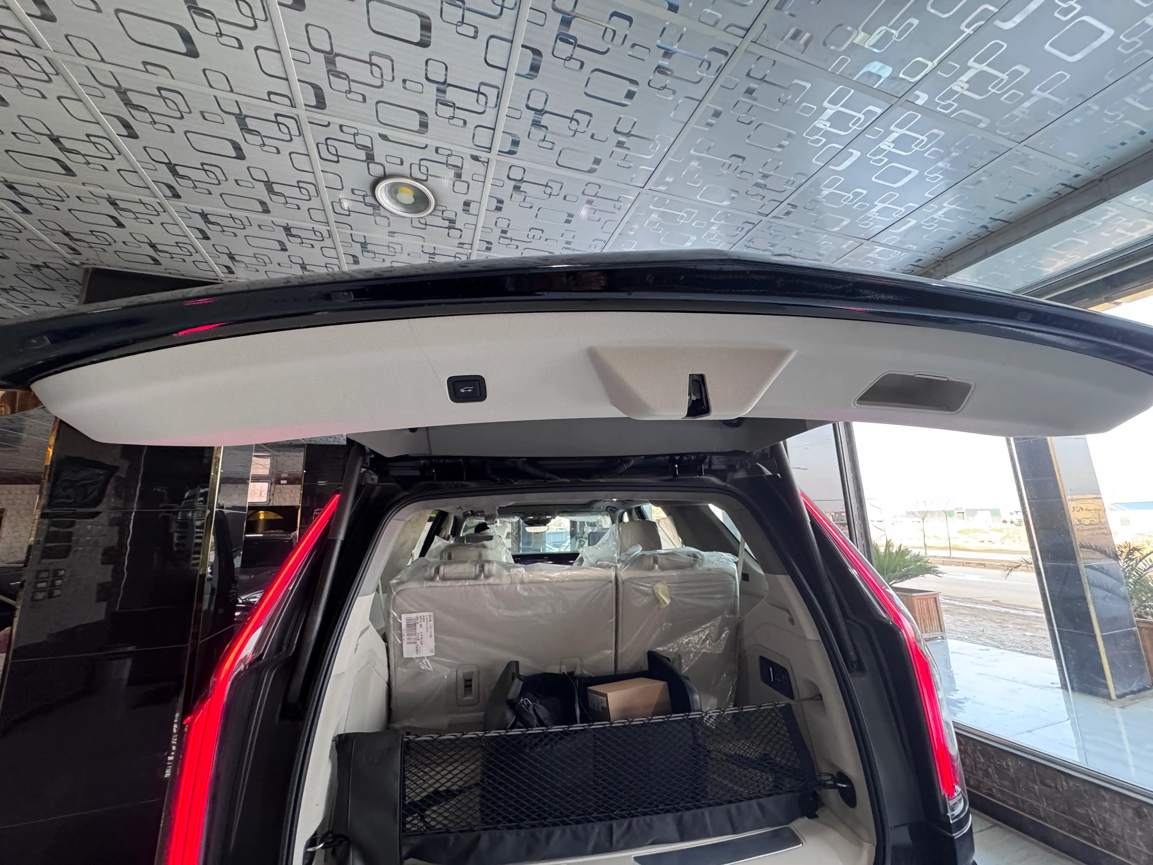 kilometrage car sale cadillac escalade sport suv new 2025 aleppo om image