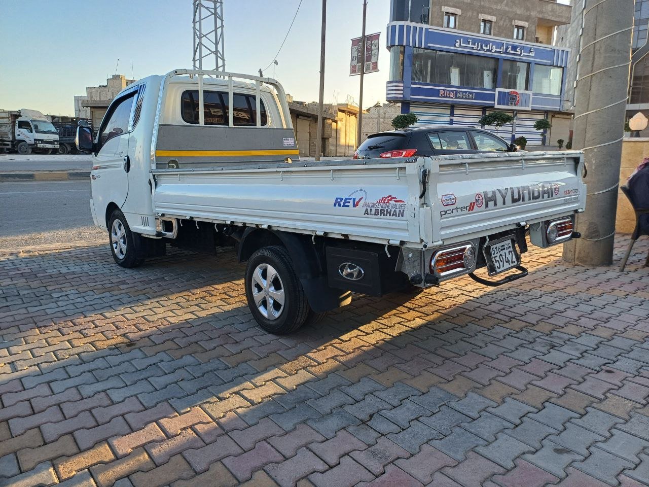 kilometrage car sale hyundai porter 2 crdi cargo truck used 2015 aleppo oq image