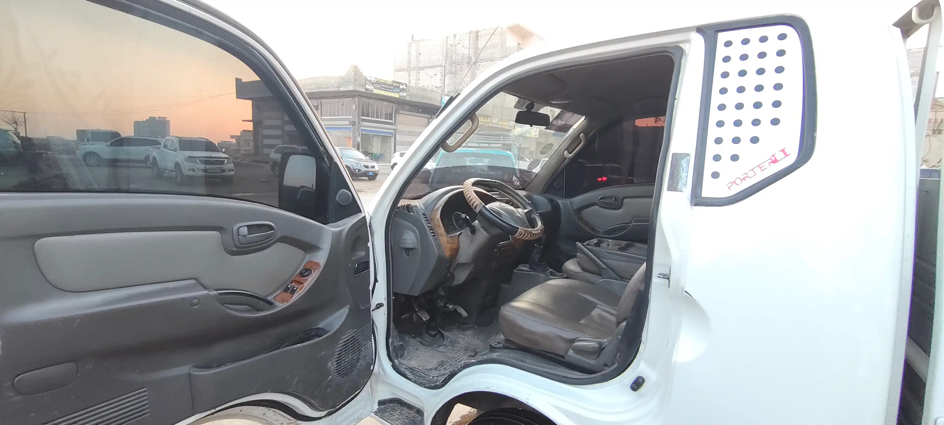 kilometrage car sale hyundai porter ii 2 crdi cargo truck used 2005 aleppo pb image