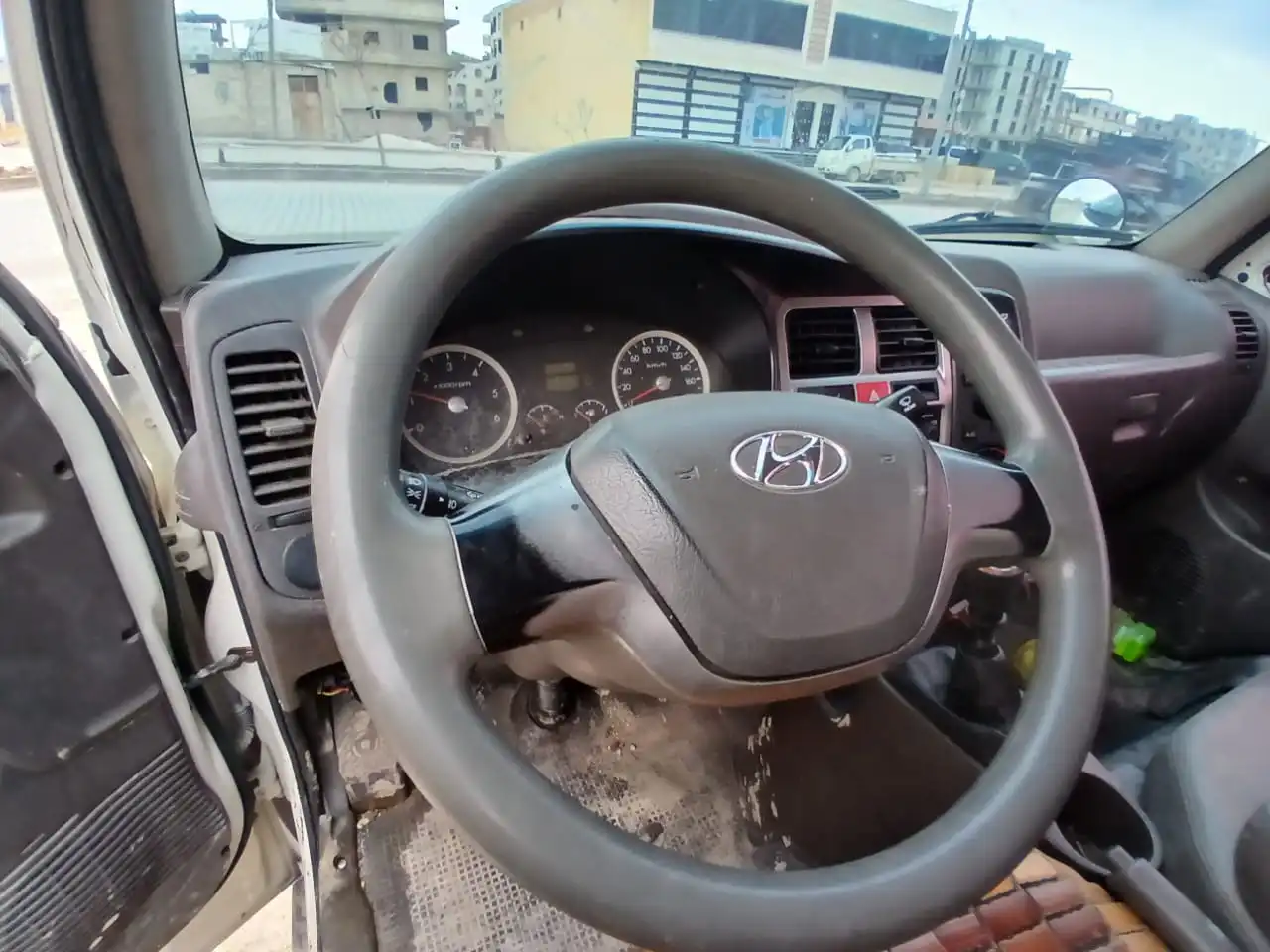 kilometrage car sale hyundai porter ii 2 crdi cargo truck used 2015 aleppo eq image