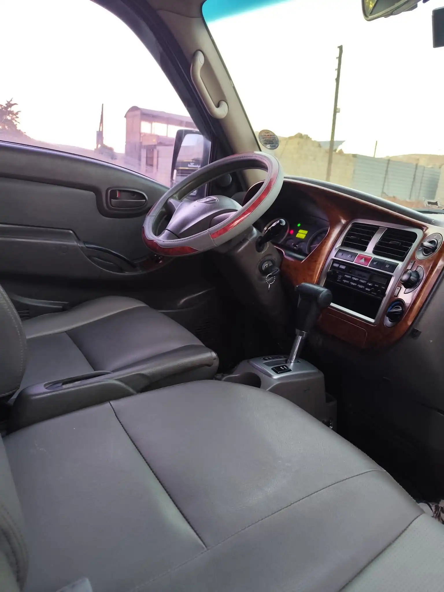 kilometrage car sale hyundai porter 2 crdi cargo truck used 2009 aleppo jr image