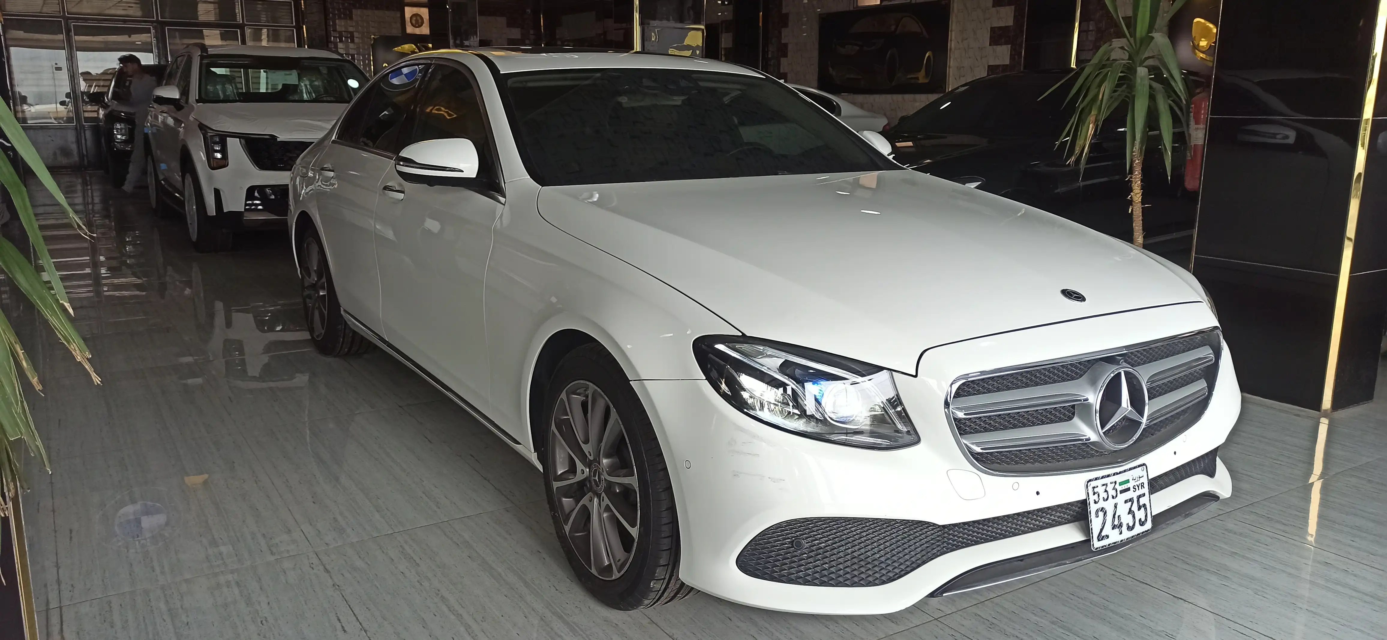 kilometrage car sale mercedes e class 300e 4matic sedan 2019 aleppo cs image