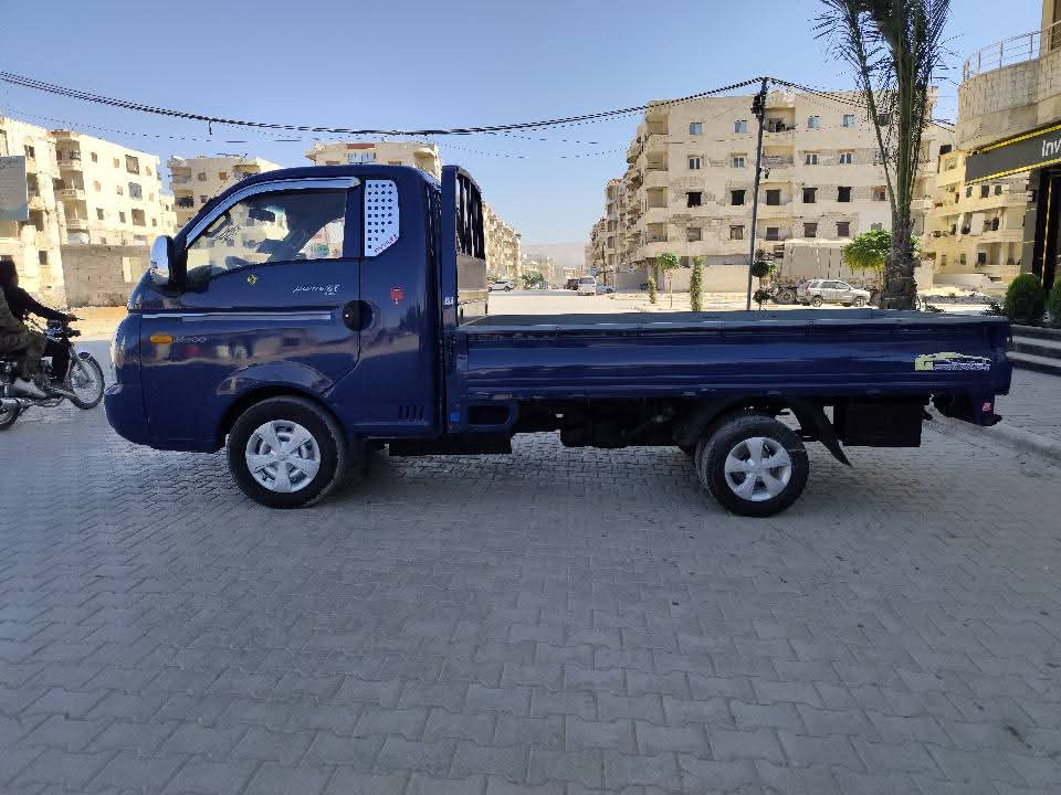 kilometrage car sale hyundai porter ii 2 crdi cargo truck used 2011 aleppo ra image