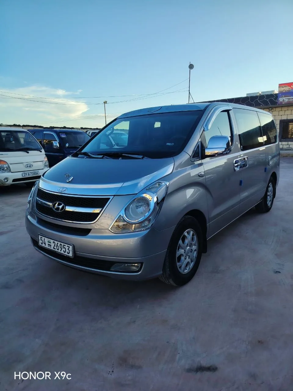 kilometrage car sale hyundai grand starex cvx van used 2011 aleppo su card image