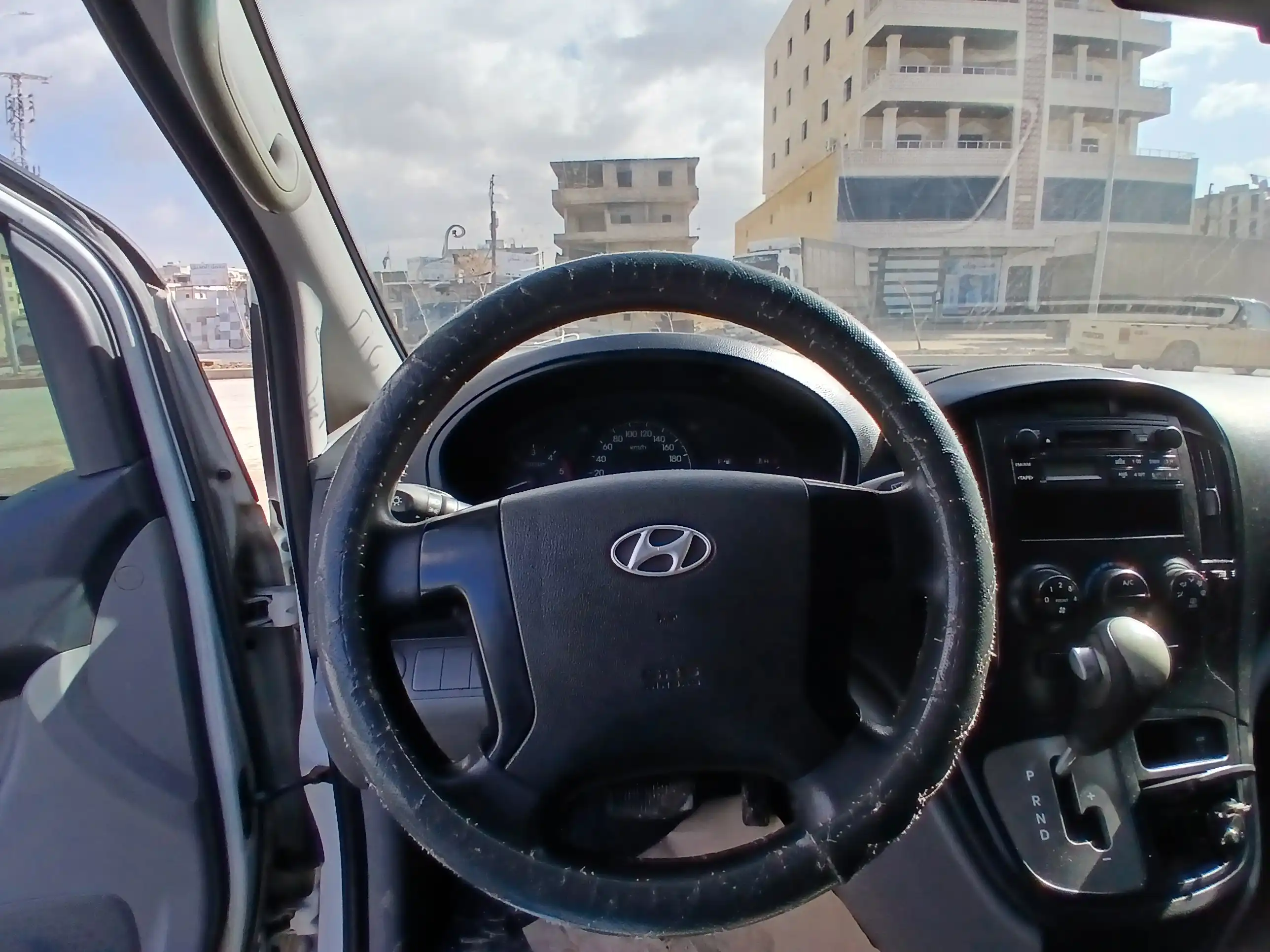 kilometrage car sale hyundai grand starex cvx van used 2011 aleppo gb image