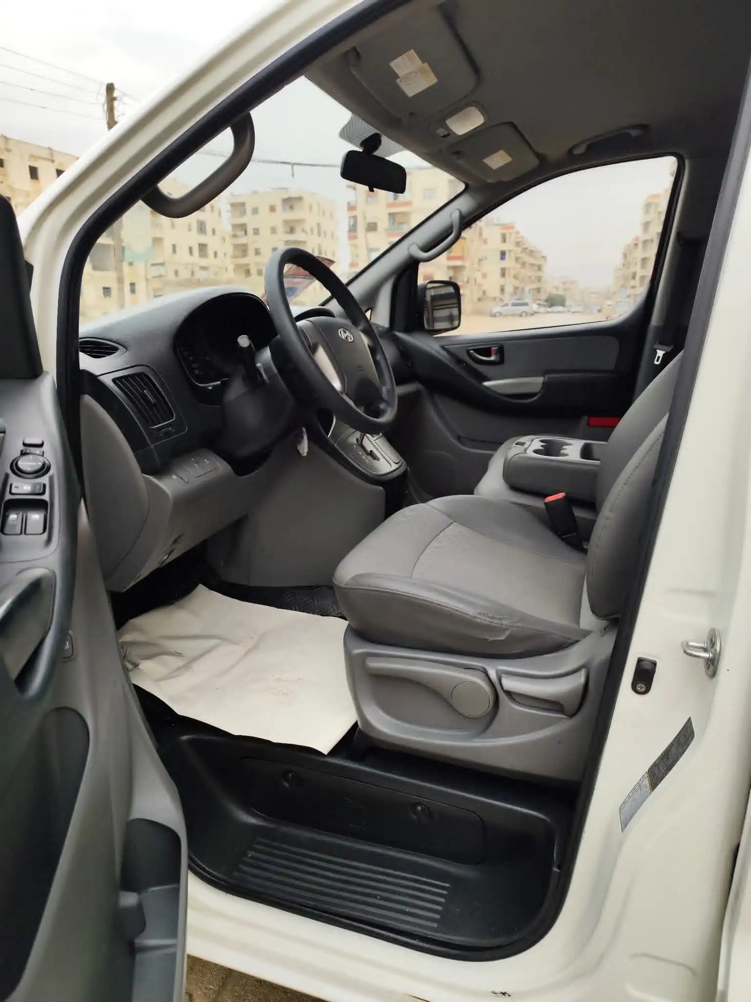 kilometrage car sale hyundai grand starex cvx van used 2010 aleppo am image