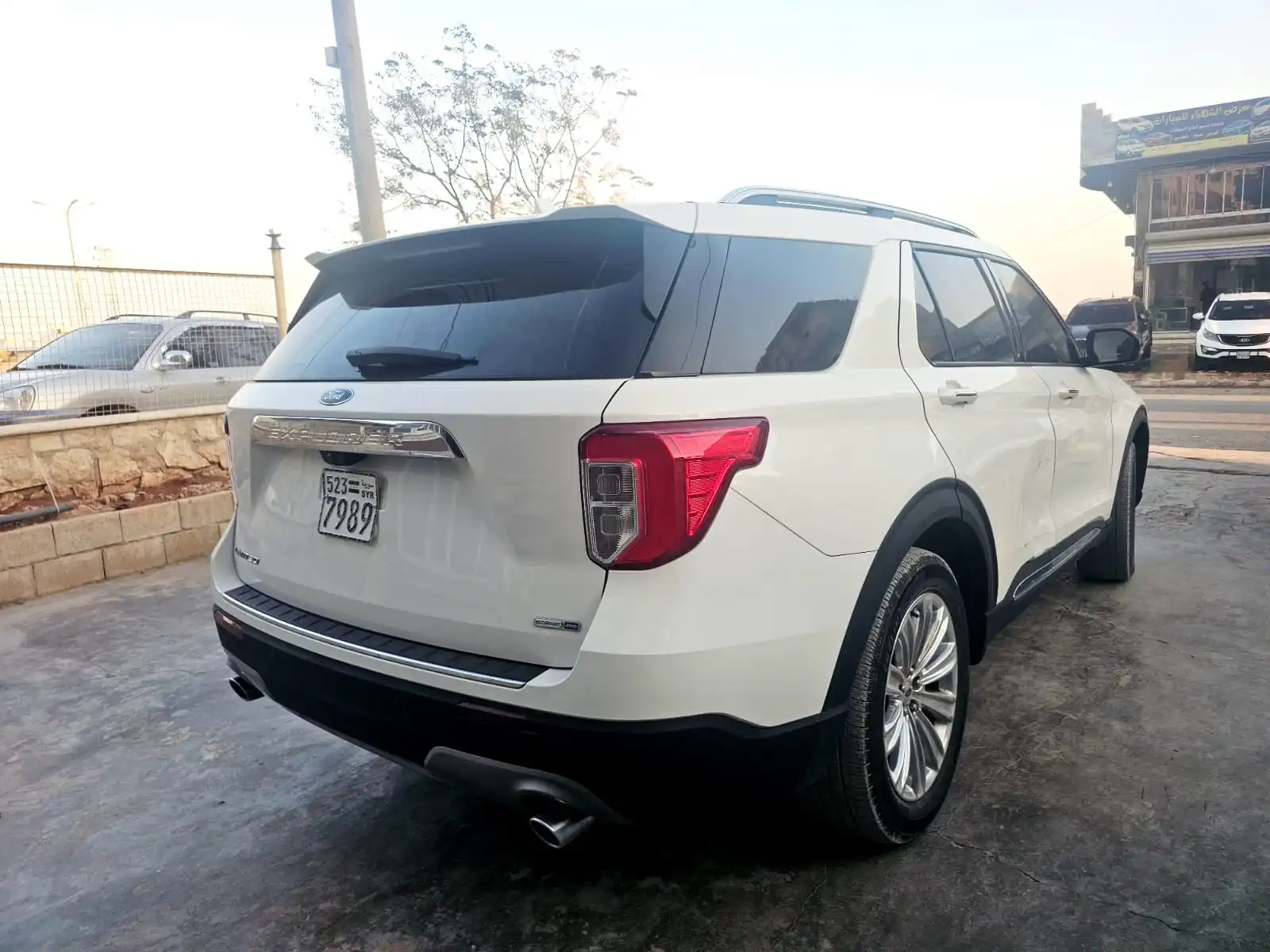 kilometrage car sale ford explorer limited suv used 2021 aleppo wm image