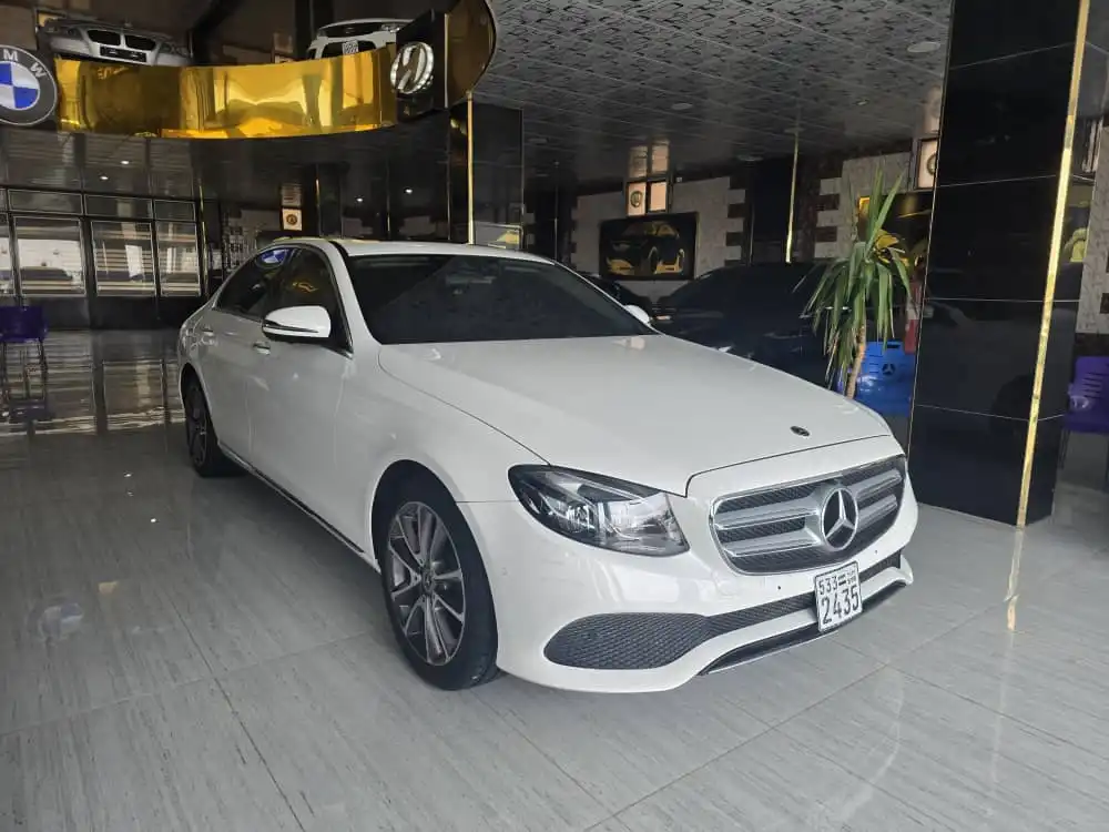 kilometrage car sale mercedes e class e 300 4 matic sedan used 2017 aleppo zo image