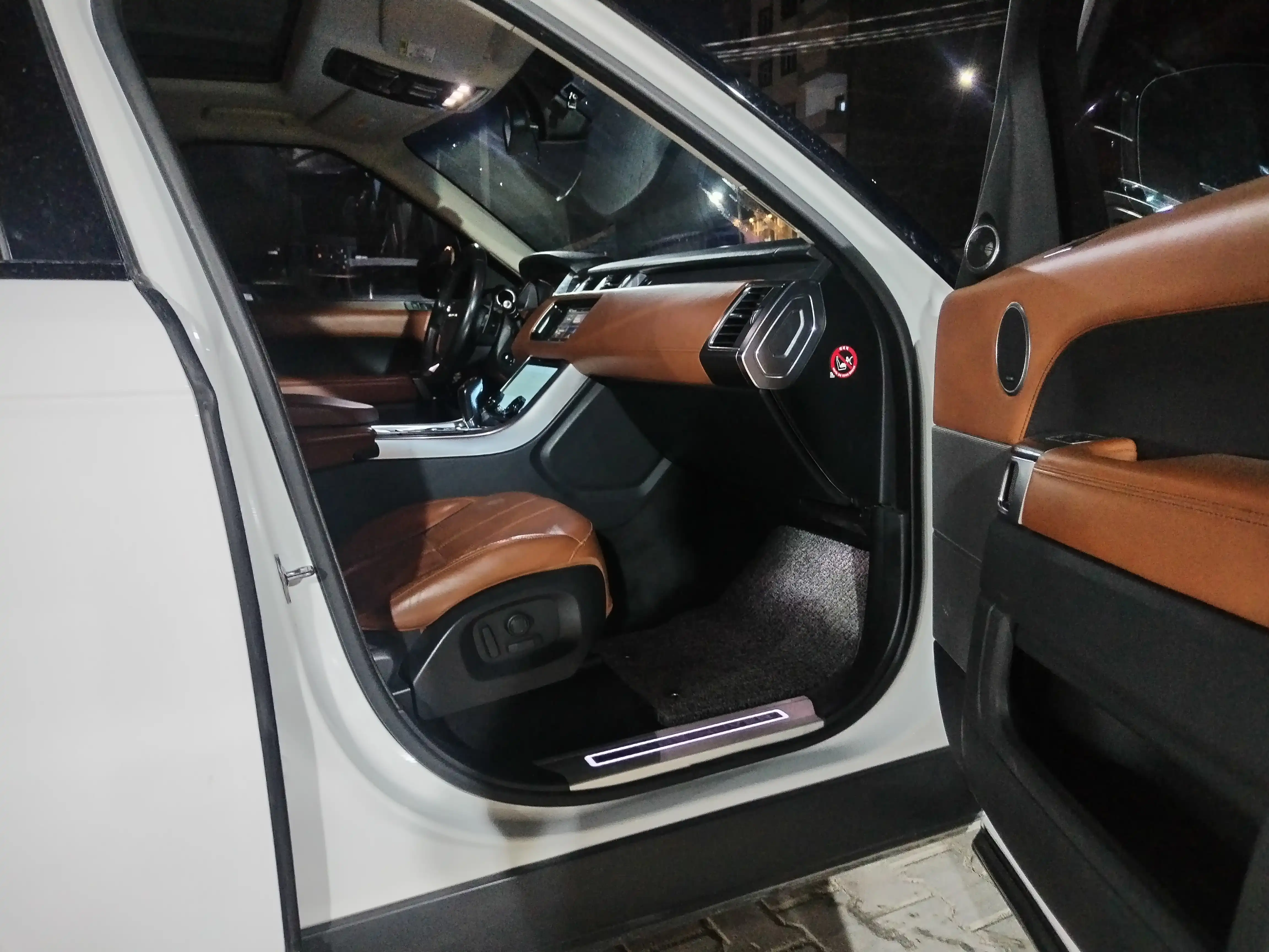 kilometrage car sale land rover discovery sport hse suv used 2017 aleppo ba image