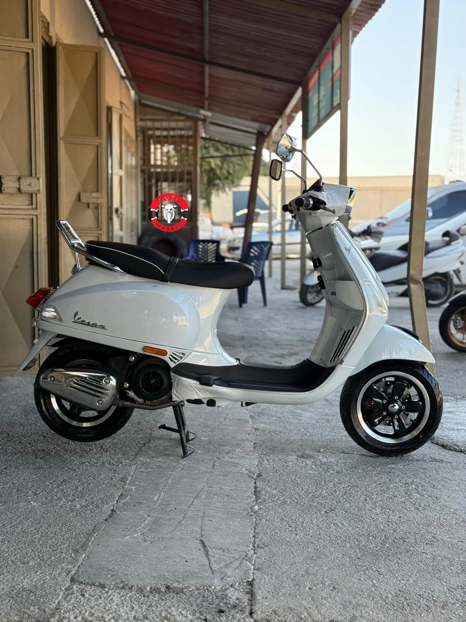 kilometrage motorbike vespa sxl standard scooter used 2024 tartus up image