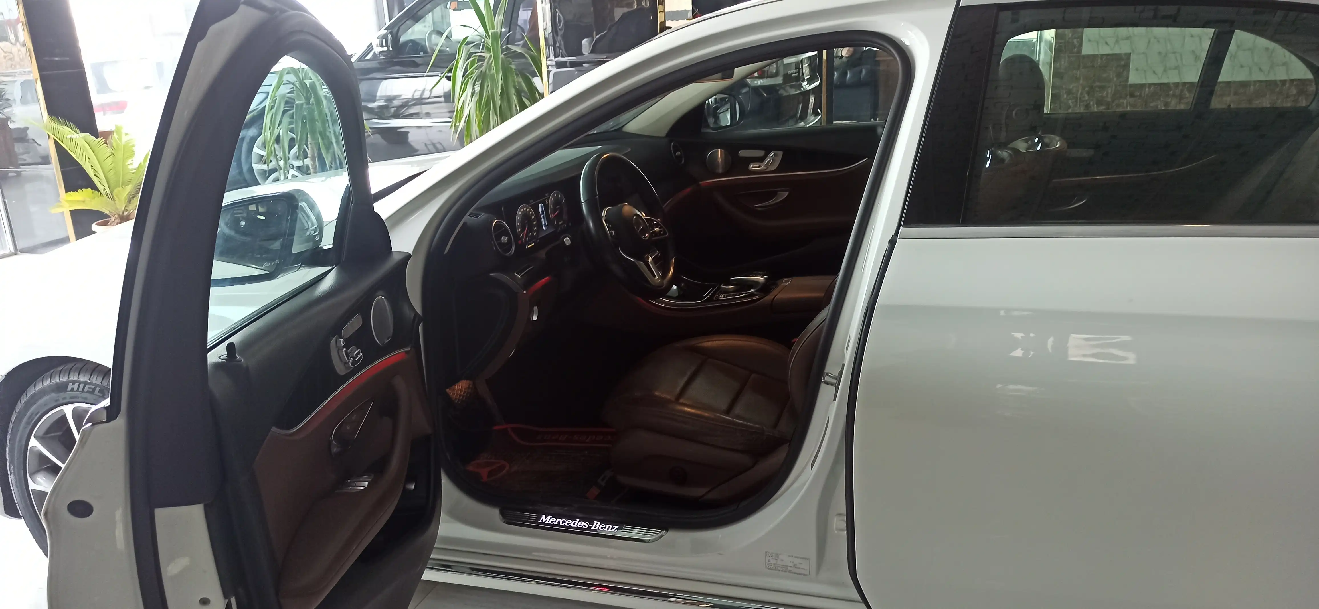 kilometrage car sale mercedes e class 300e 4matic sedan 2019 aleppo cs image