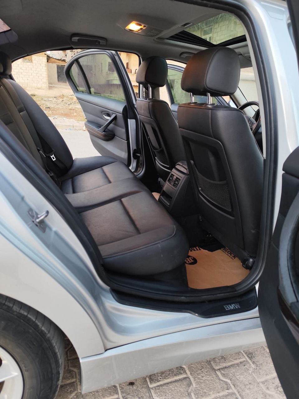 kilometrage car sale bmw 3 series 320 sedan used 2011 aleppo yp image