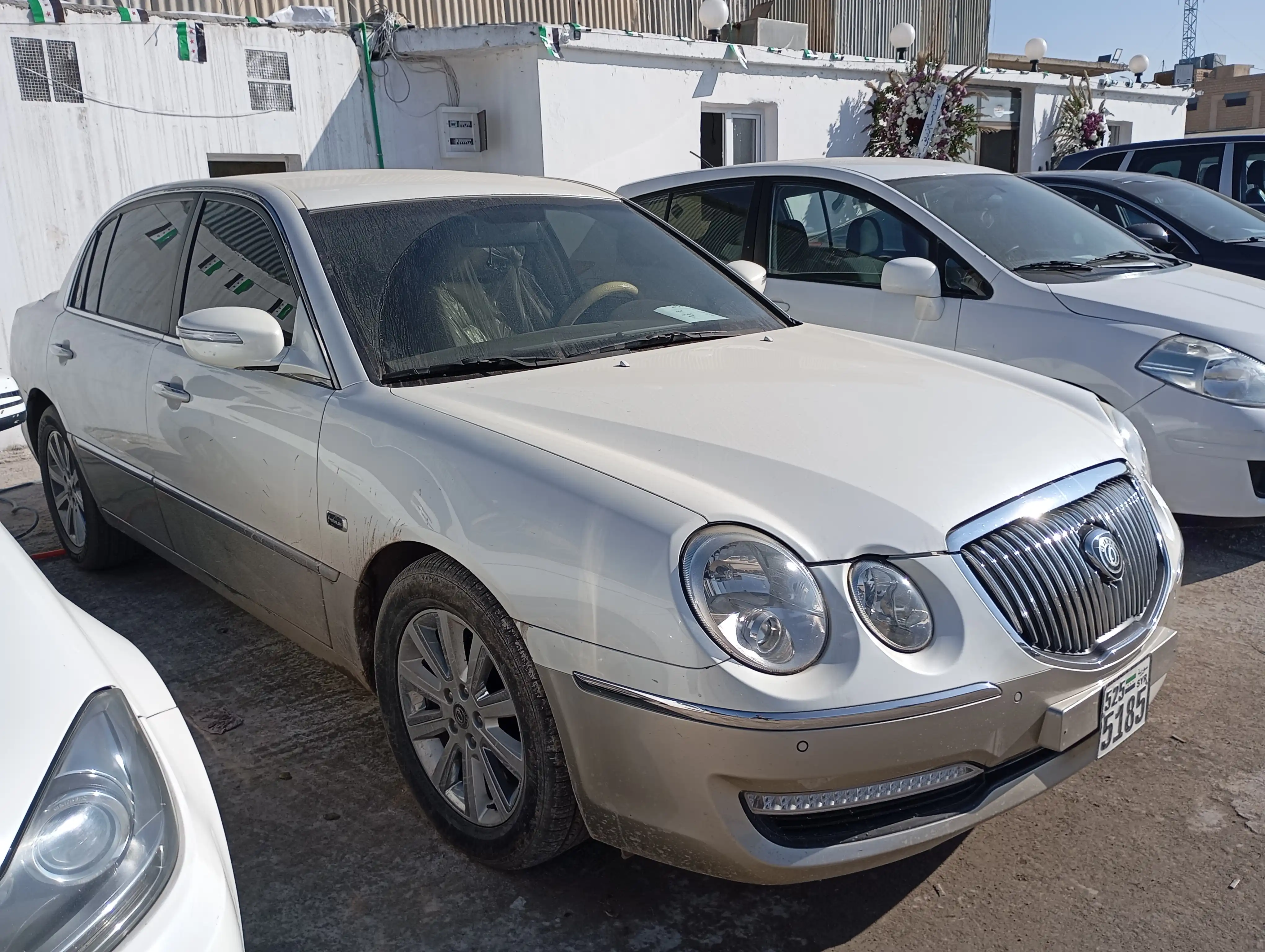 kilometrage car sale kia opirus 3 3l sedan used 2011 aleppo ph image