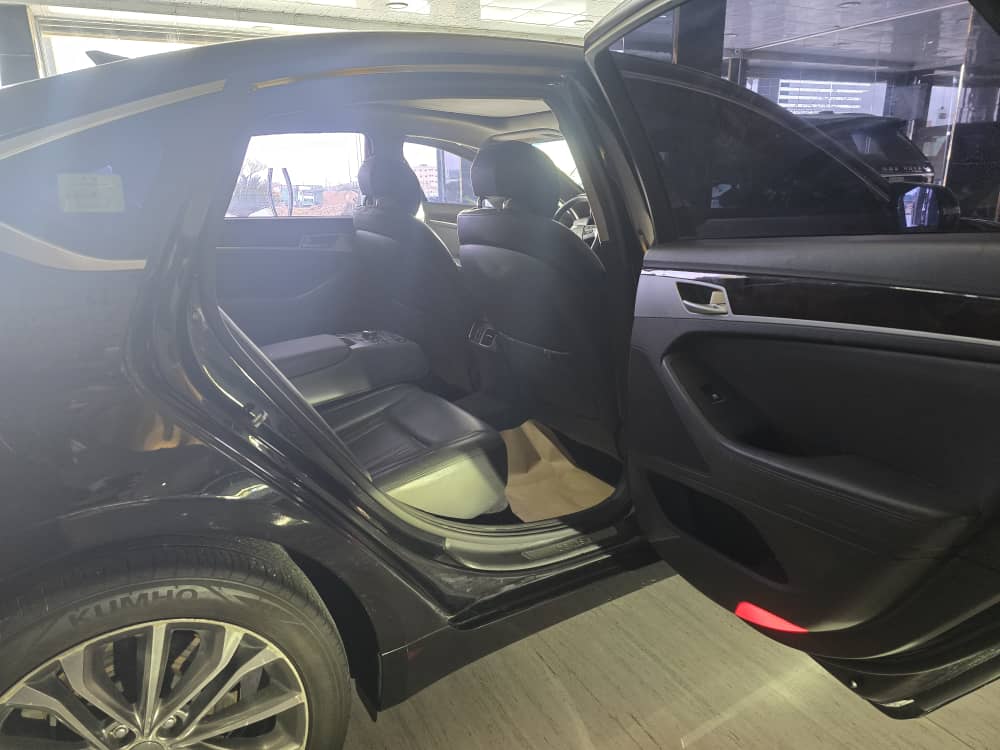 kilometrage car sale genesis bh 330 sedan used 2015 aleppo vr image