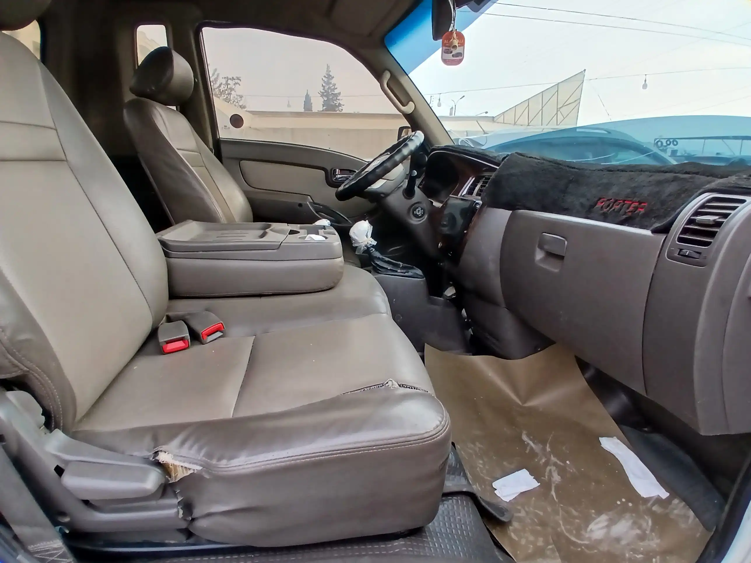 kilometrage car sale hyundai porter ii 2 crdi cargo truck used 2013 aleppo jt image