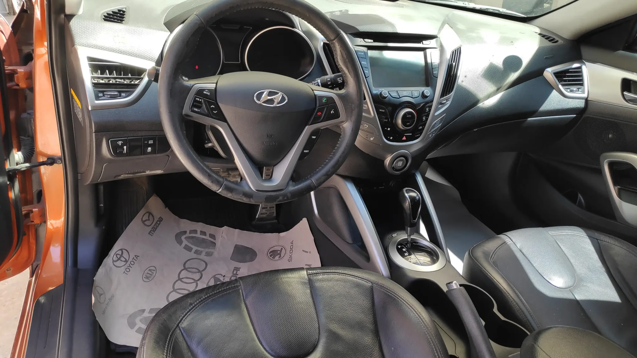 kilometrage car sale hyundai veloster gdi hatchback used 2012 tartus do image