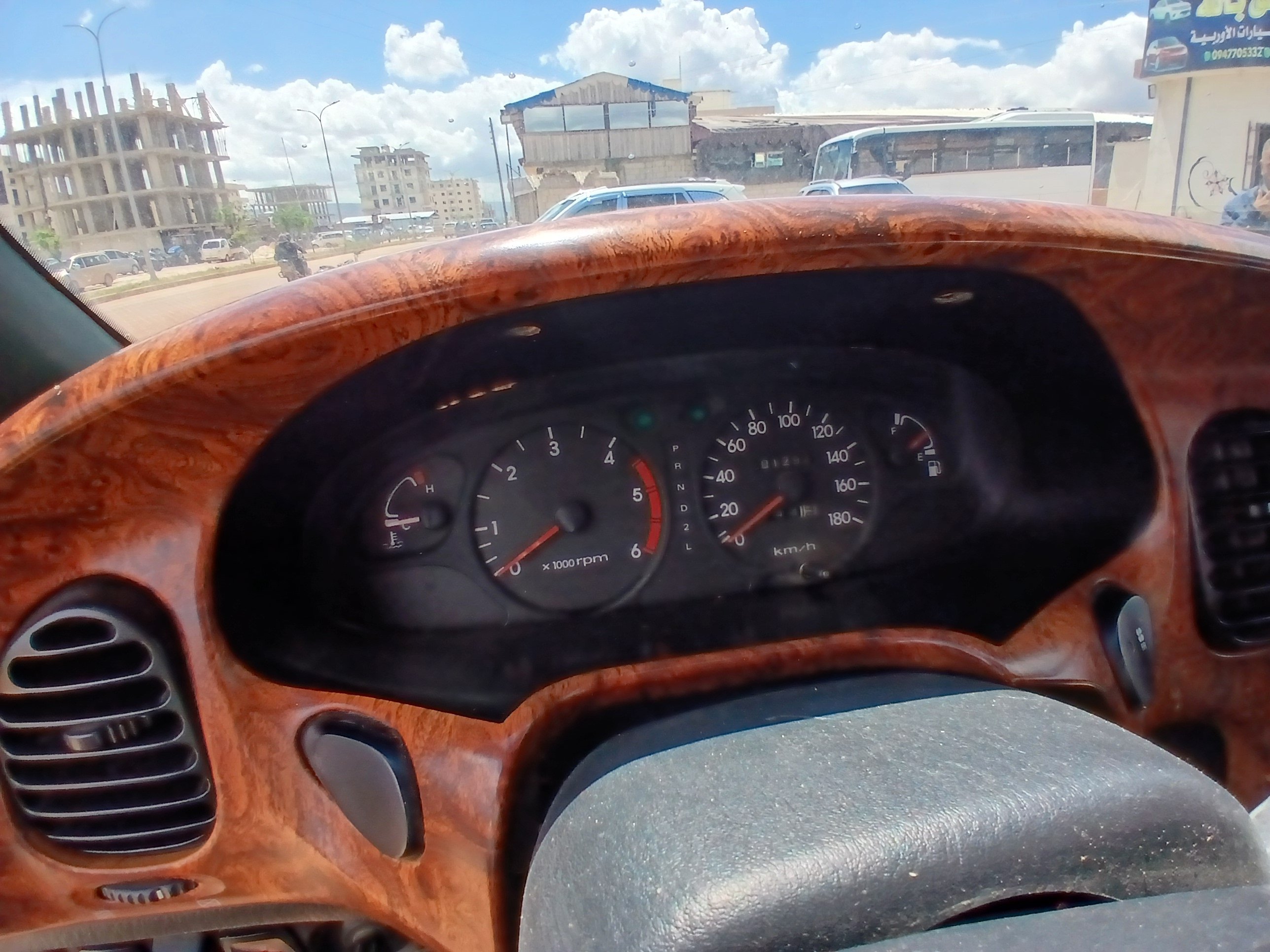 kilometrage car sale hyundai h 1 standard van used 2002 aleppo um image