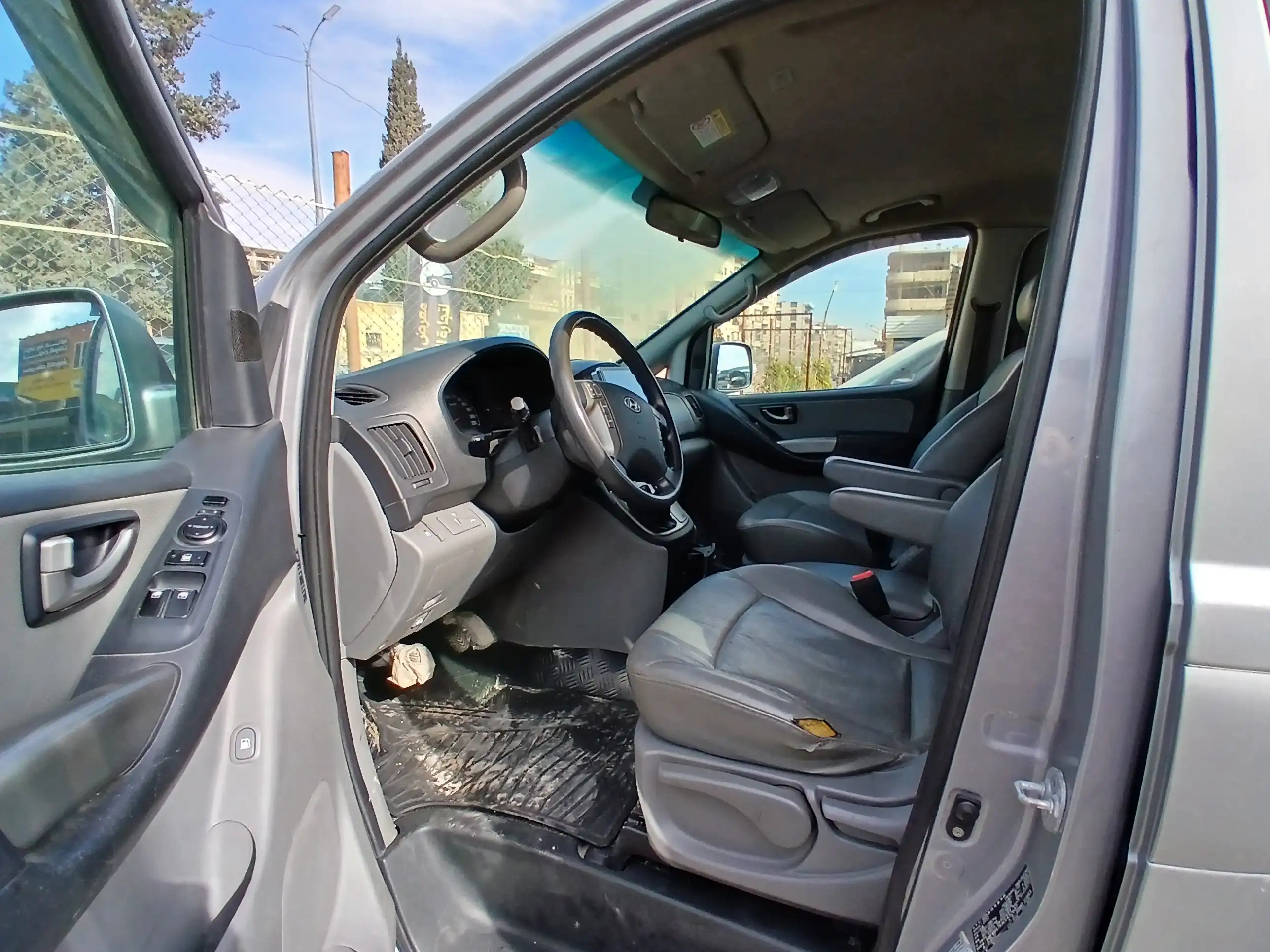 kilometrage car sale hyundai grand starex cvx van used 2012 aleppo yo image