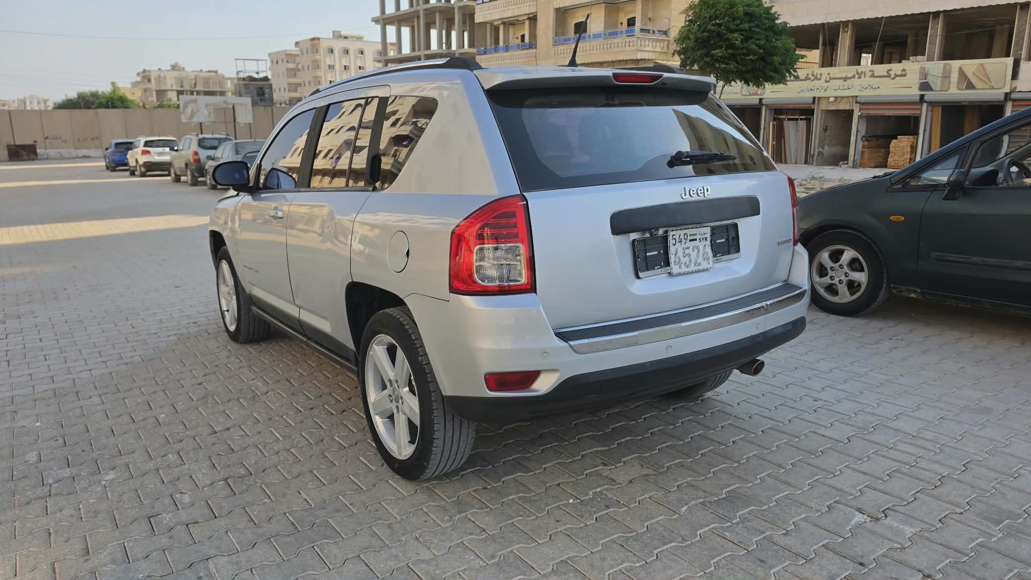 kilometrage car sale jeep grand cherokee standard suv 2011 aleppo mv image