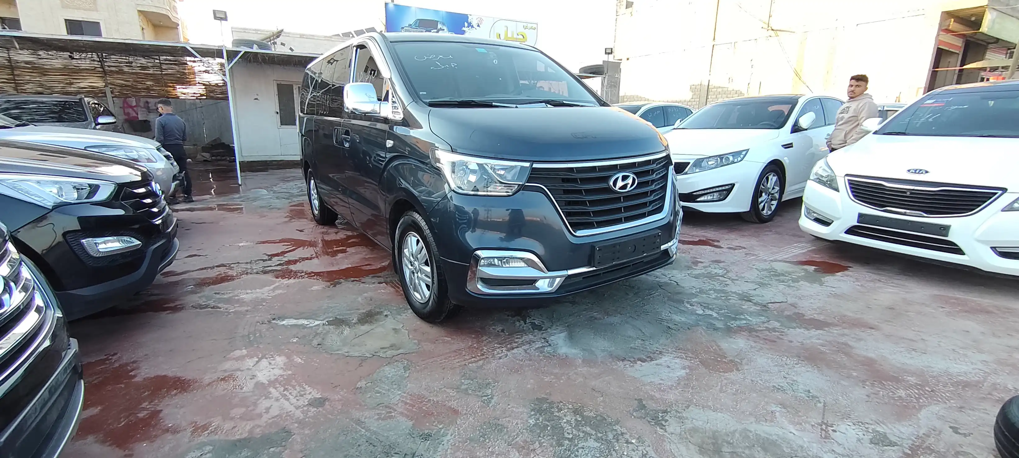 kilometrage car sale hyundai grand starex vgt van used 2018 aleppo qz image