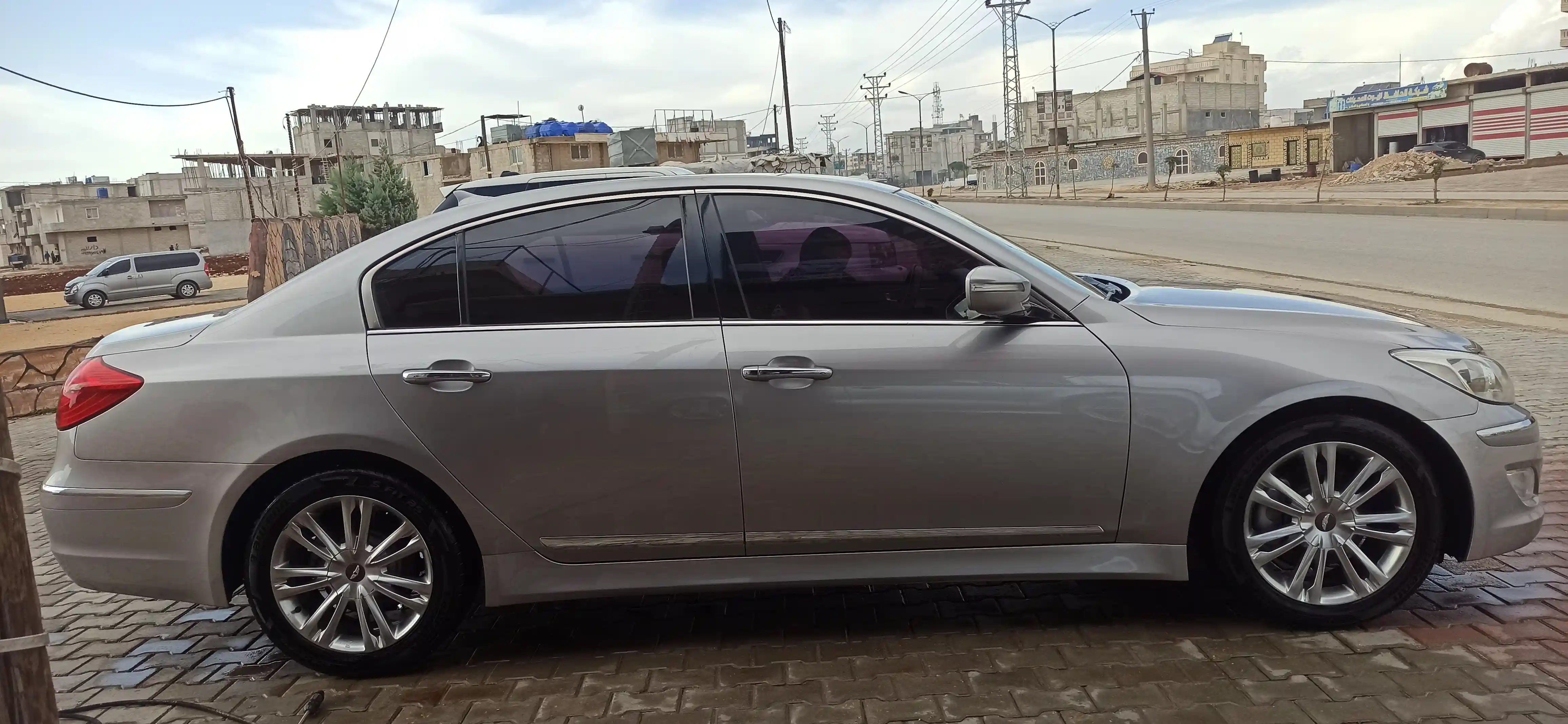 kilometrage car sale genesis bh 330 sedan used 2012 aleppo lf image
