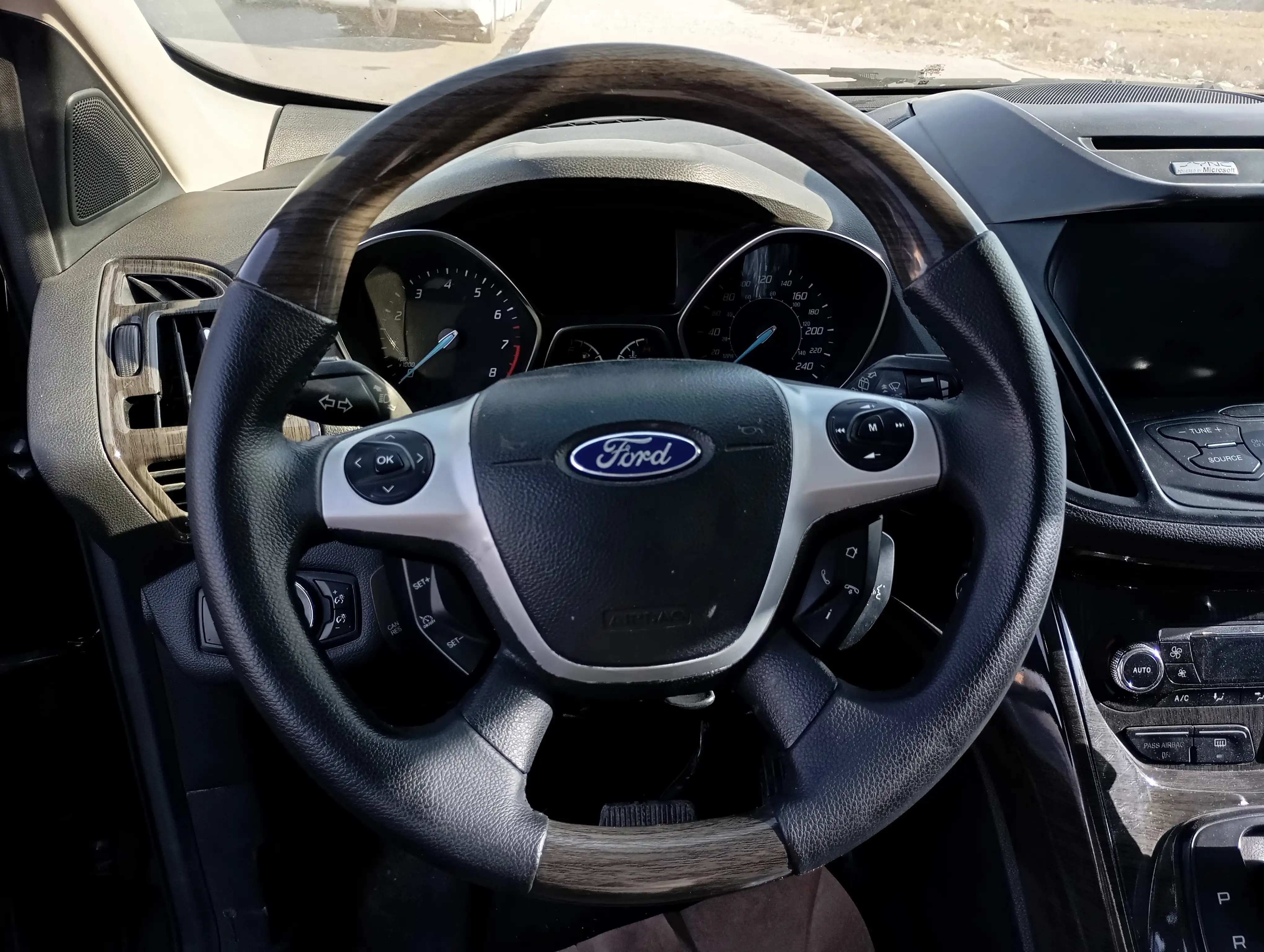 kilometrage car sale ford escape standard suv used 2014 aleppo gz image