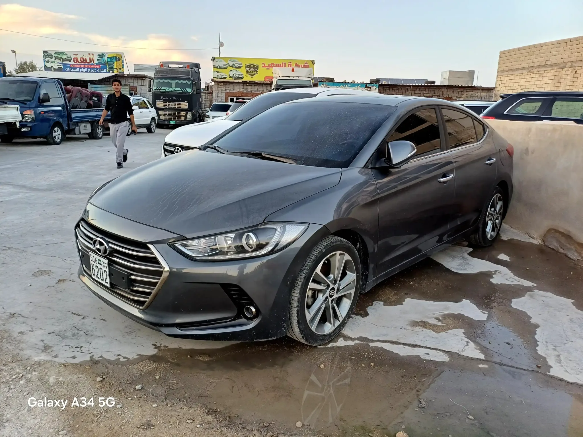kilometrage car sale hyundai avante gdi sedan used 2016 aleppo es card image