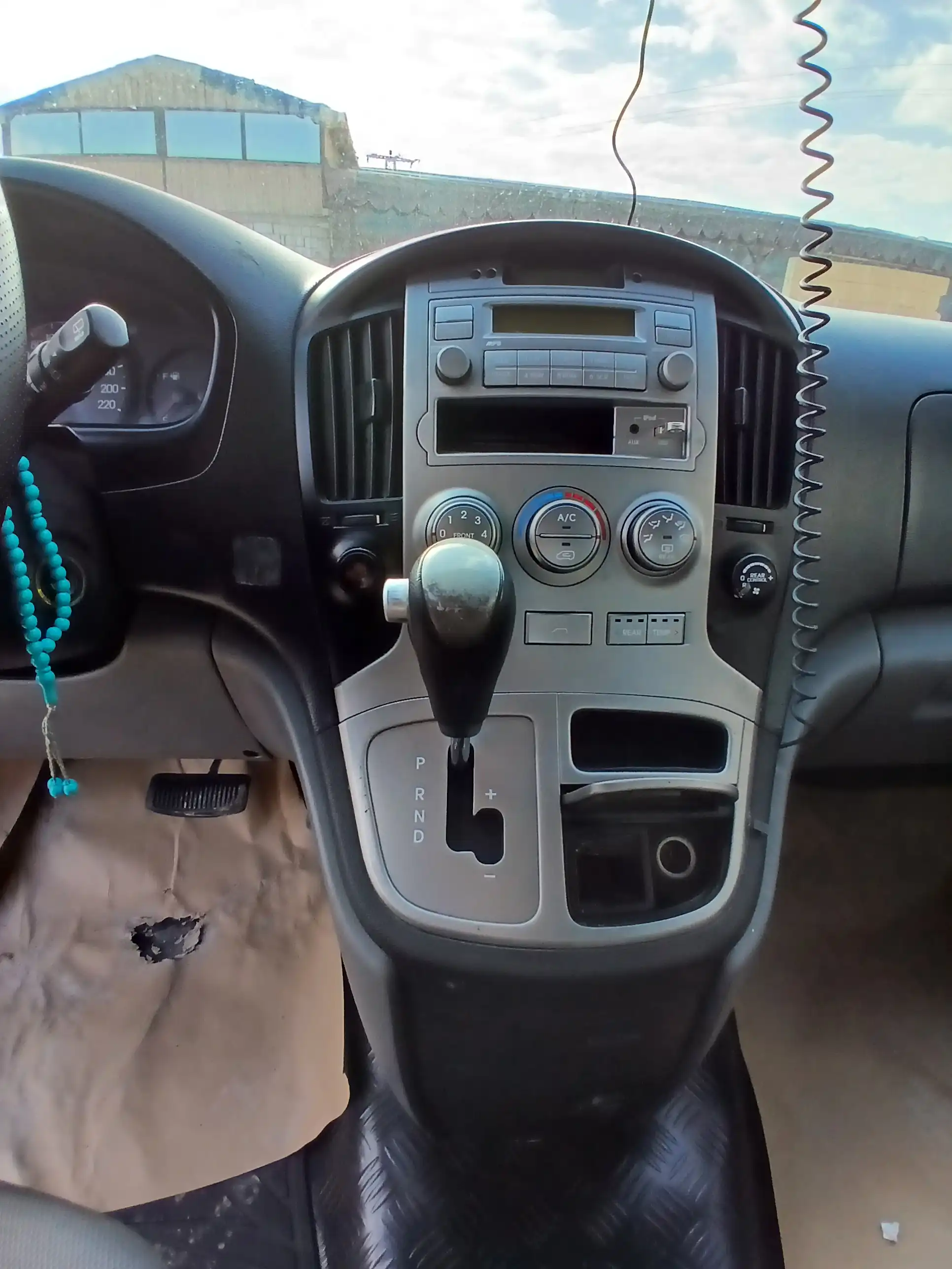 kilometrage car sale hyundai grand starex cvx 2011 jc image